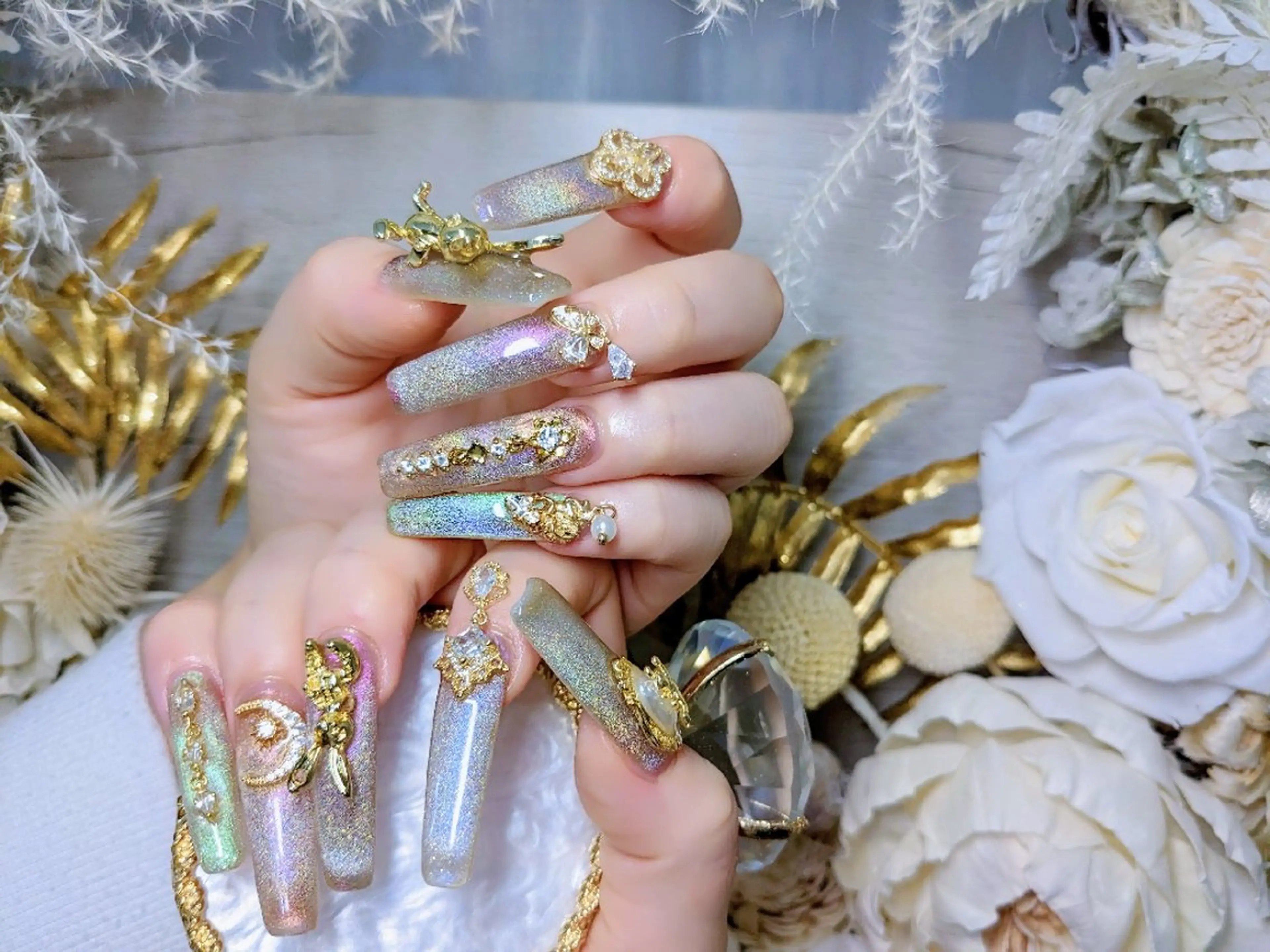 ネイル アートネイル キラキラネイル 持ち込み ニュアンスネイル リボン Chouette Nailのネイルデザイン