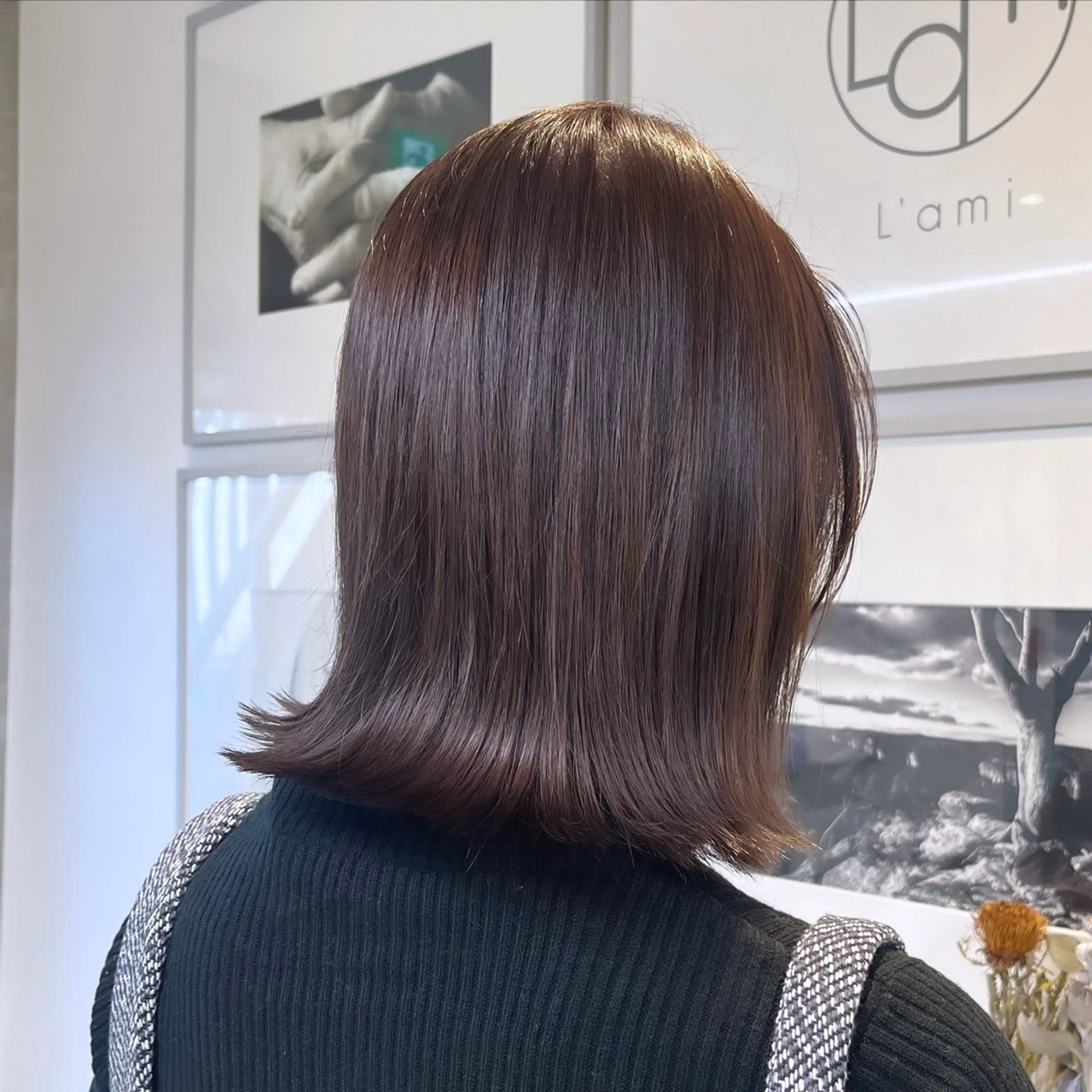 ショート カラー ブラウンカラー 透明感カラー ココアグレージュ グレージュ ラベンダーカラー ヘアカラー トリートメント ヘッドスパ ヘアセット カジュアルを女っぽく 𝗮𝘆𝗮𝗰𝗼のヘアスタイル