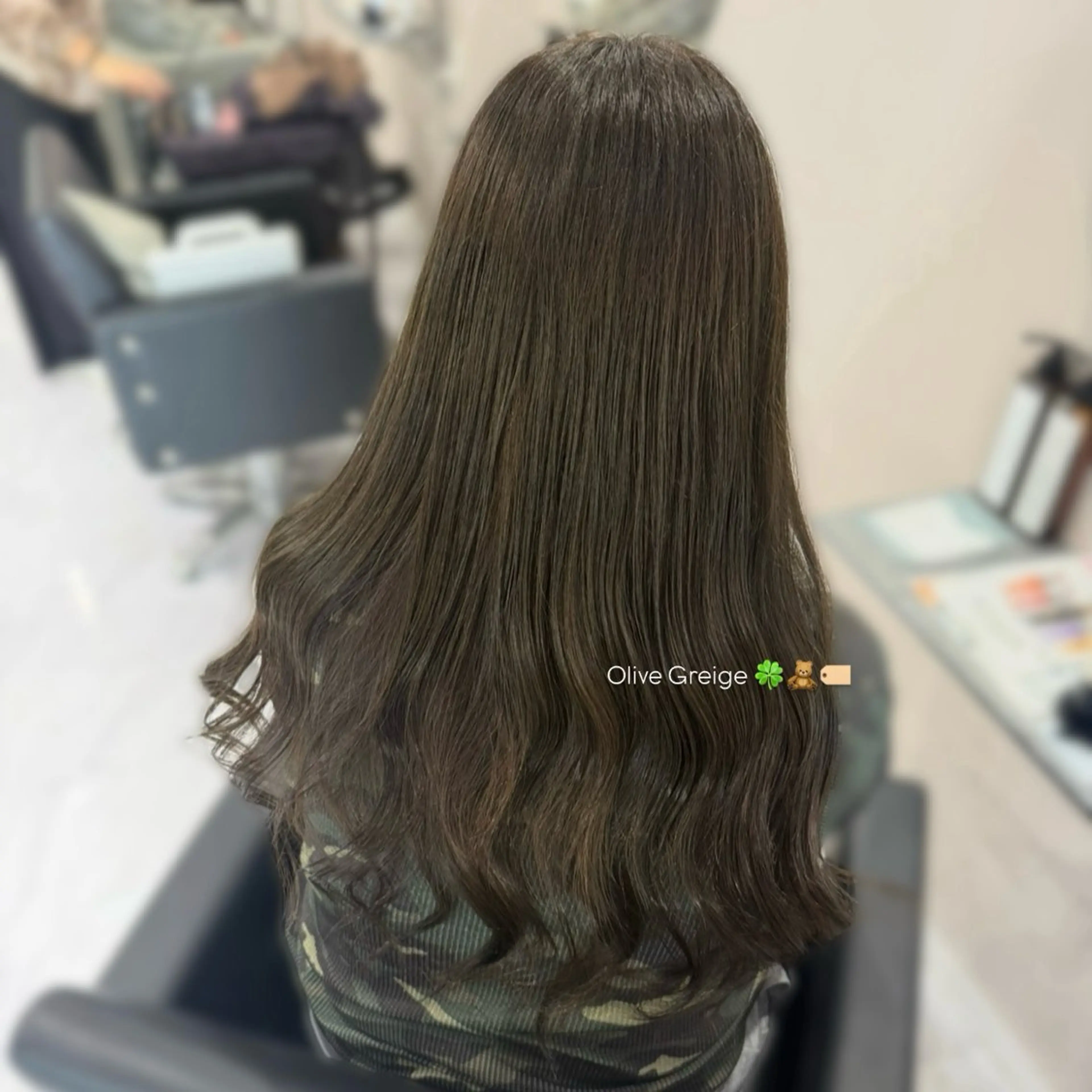 ロング カラー ヘアアレンジ ヘアカラー 透明感カラー🪼🩵 𝐑𝐢𝐧のヘアスタイル