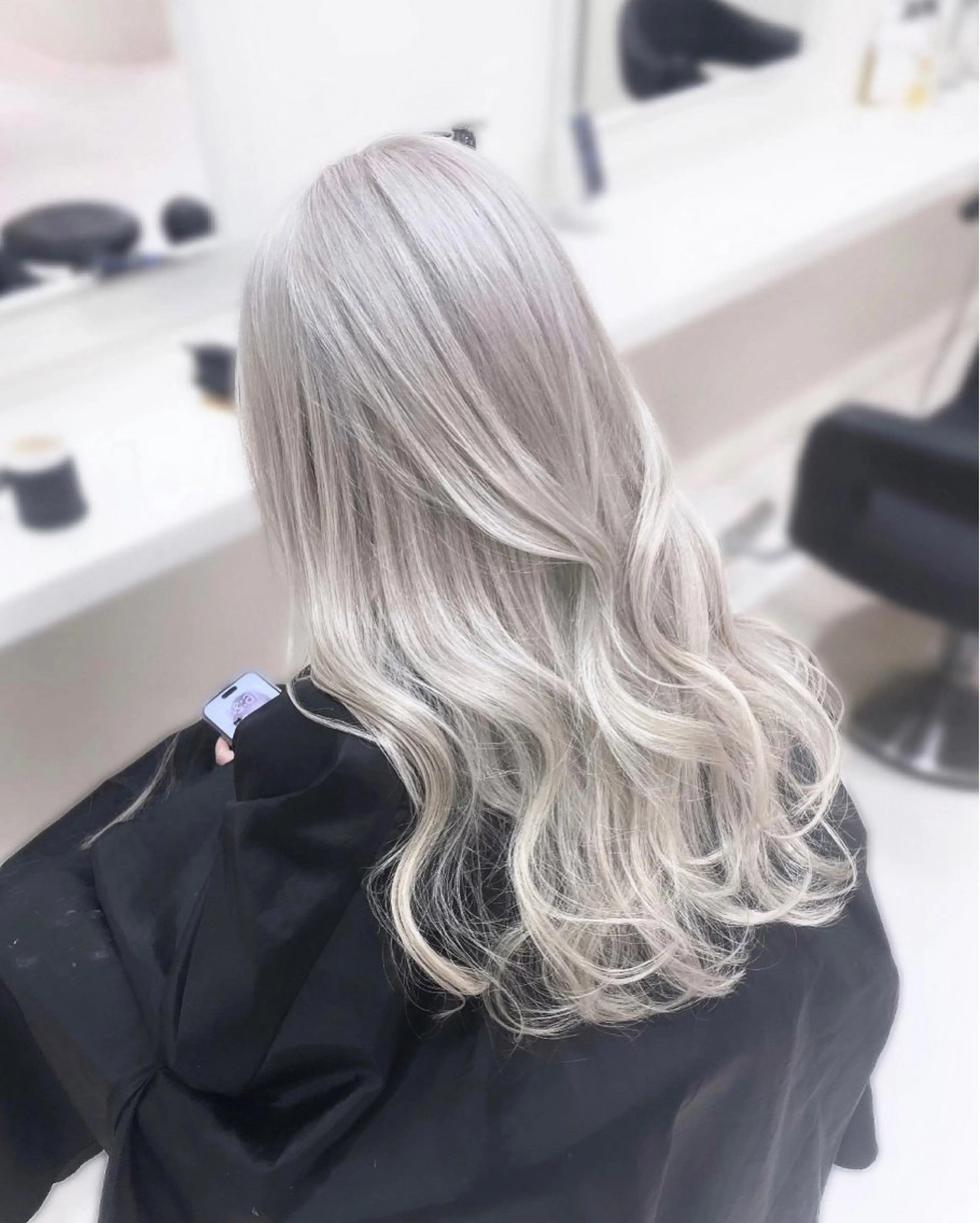 ロング 🎀淡めモテカラー WAKANA🎀のヘアスタイル