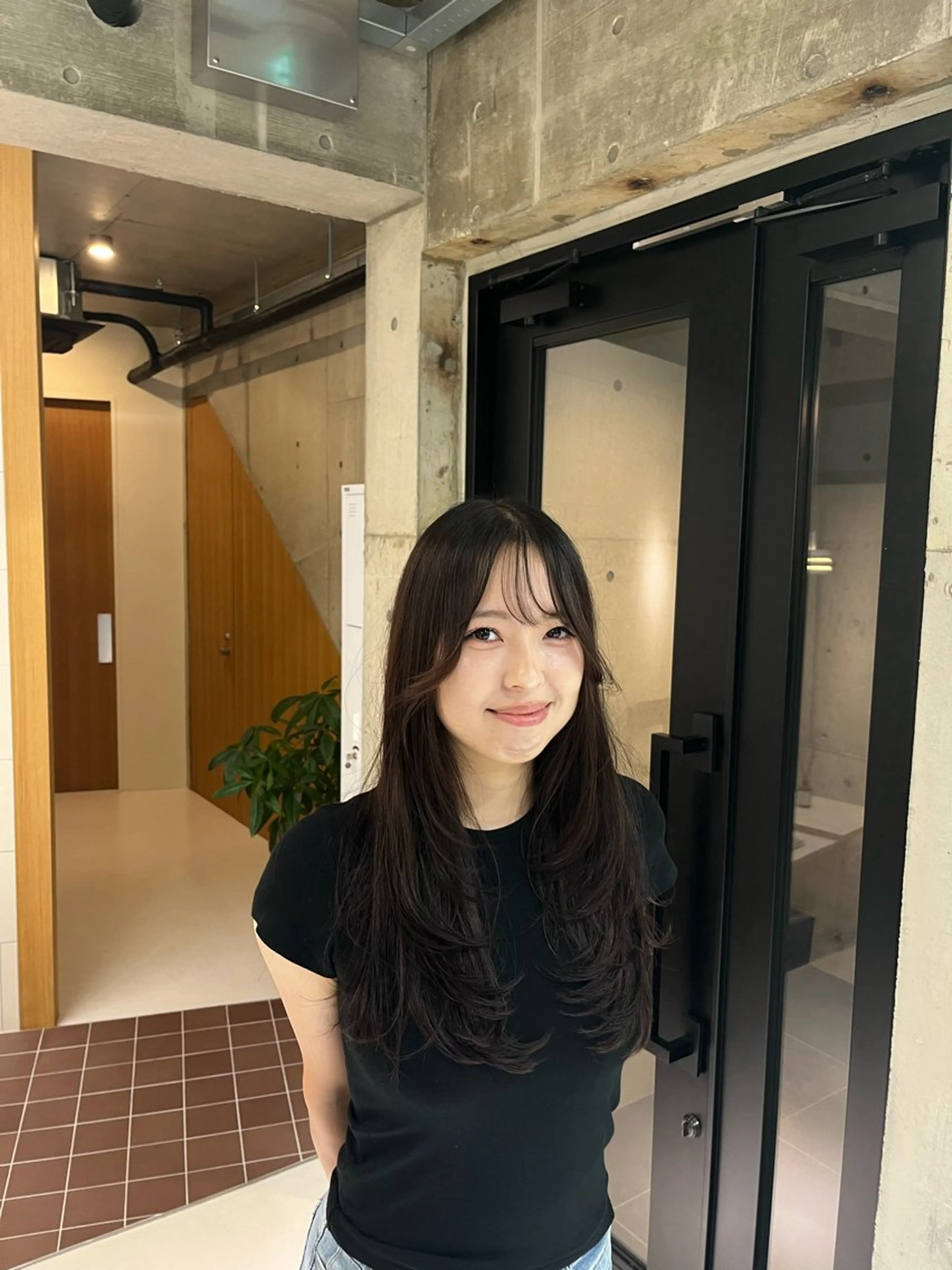 ロング カラー 透明感カラー 韓国風ヘア レイヤーカット ロング カット ヘアカラー トリートメント nagi所属・横田直也／韓国風 レイヤーカット／千種のヘアスタイル