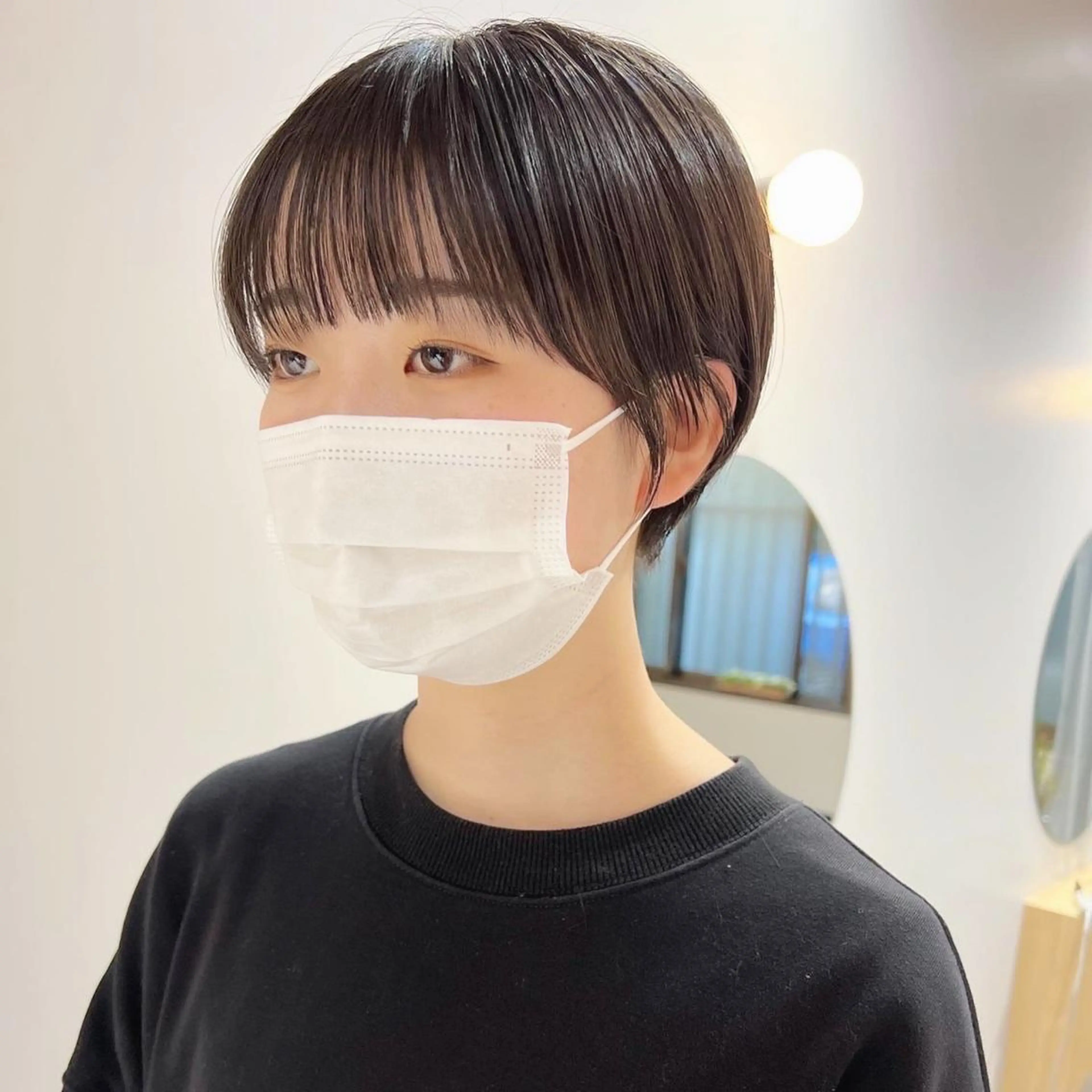 ショート カラー カット ヘアカラー トリートメント HACCH （ハッチ）所属・丁寧なブリーチ& ・レイヤーショートのヘアスタイル