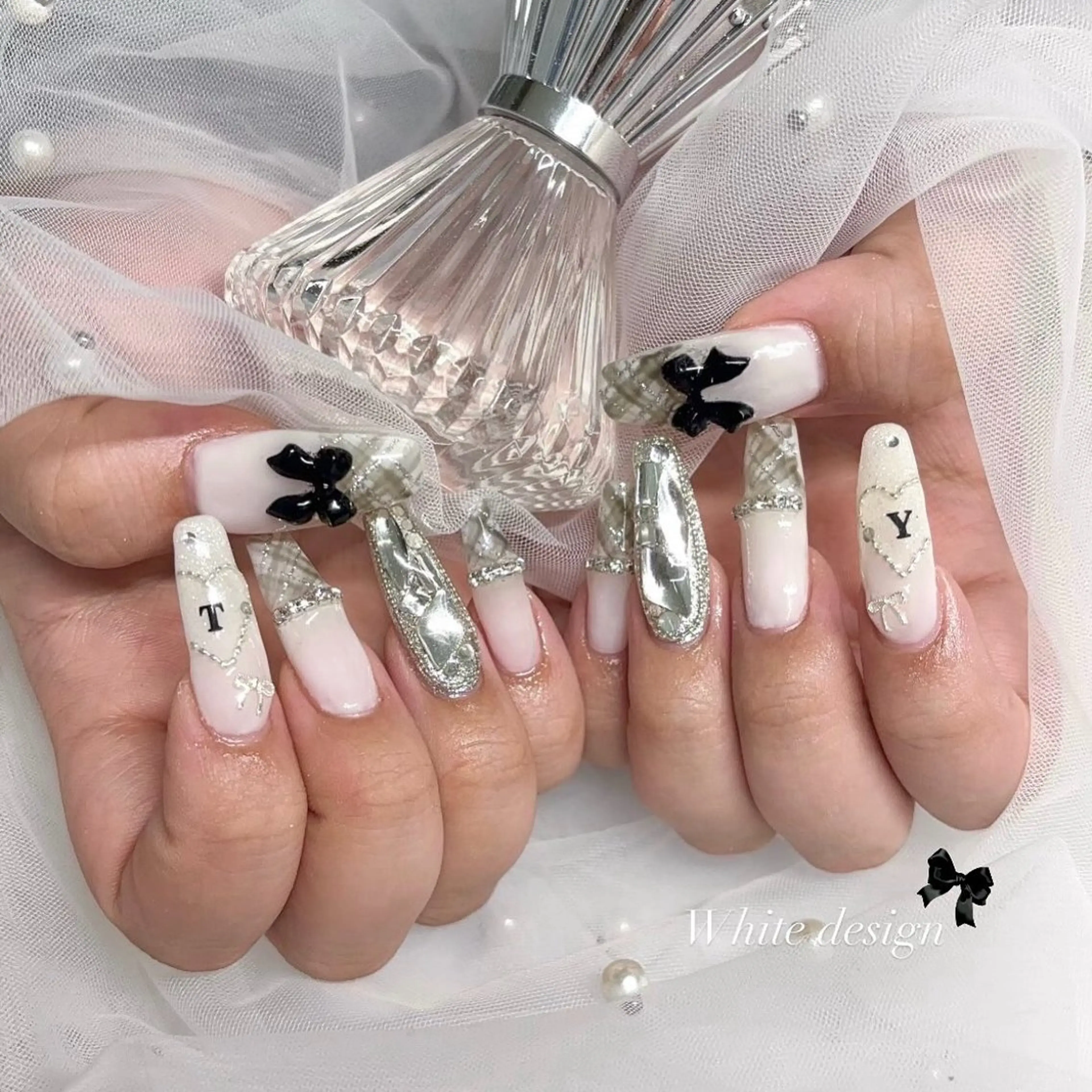 ネイル Sii nail 🤍SAKIのネイルデザイン