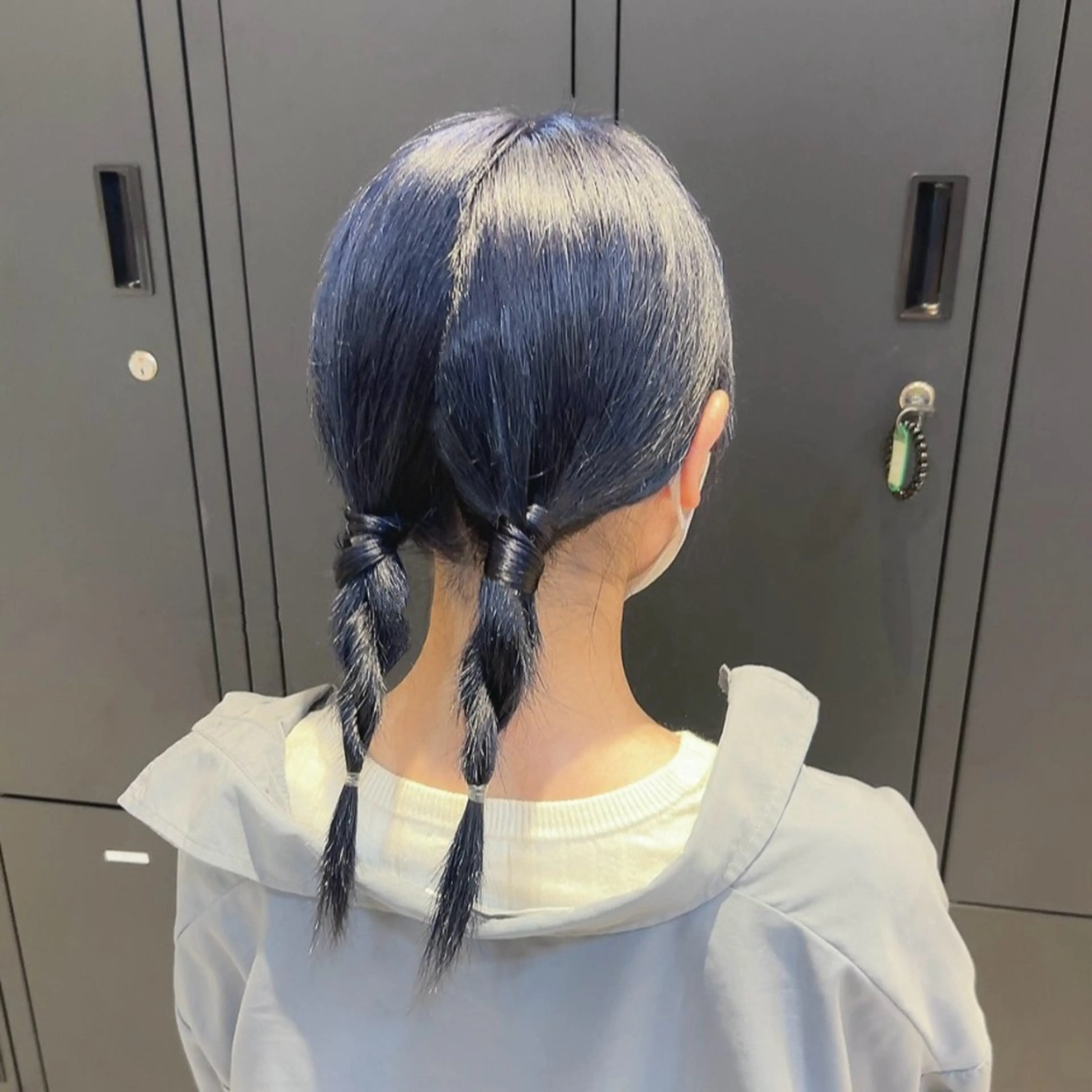 ロング カラー ヘアアレンジ 黒髪 ブリーチ ブルーカラー ブルーブラック ダブルカラー mei 撮影モデル募集中！のヘアスタイル