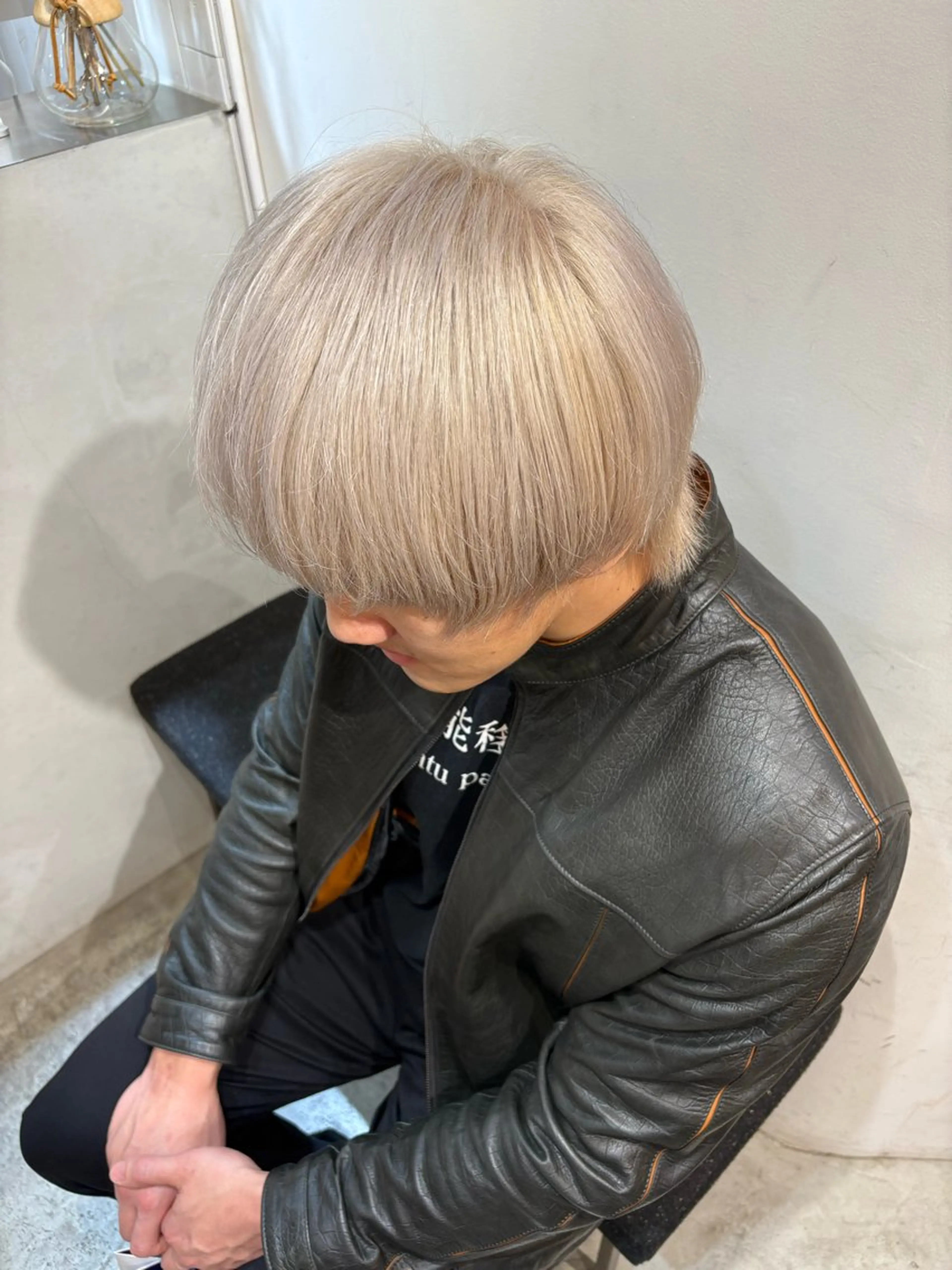 ショート カラー メンズ ベージュカラー ホワイトベージュ カット ヘアカラー トリートメント 🧸艶々韓国ヘア 🧁mizunaのヘアスタイル