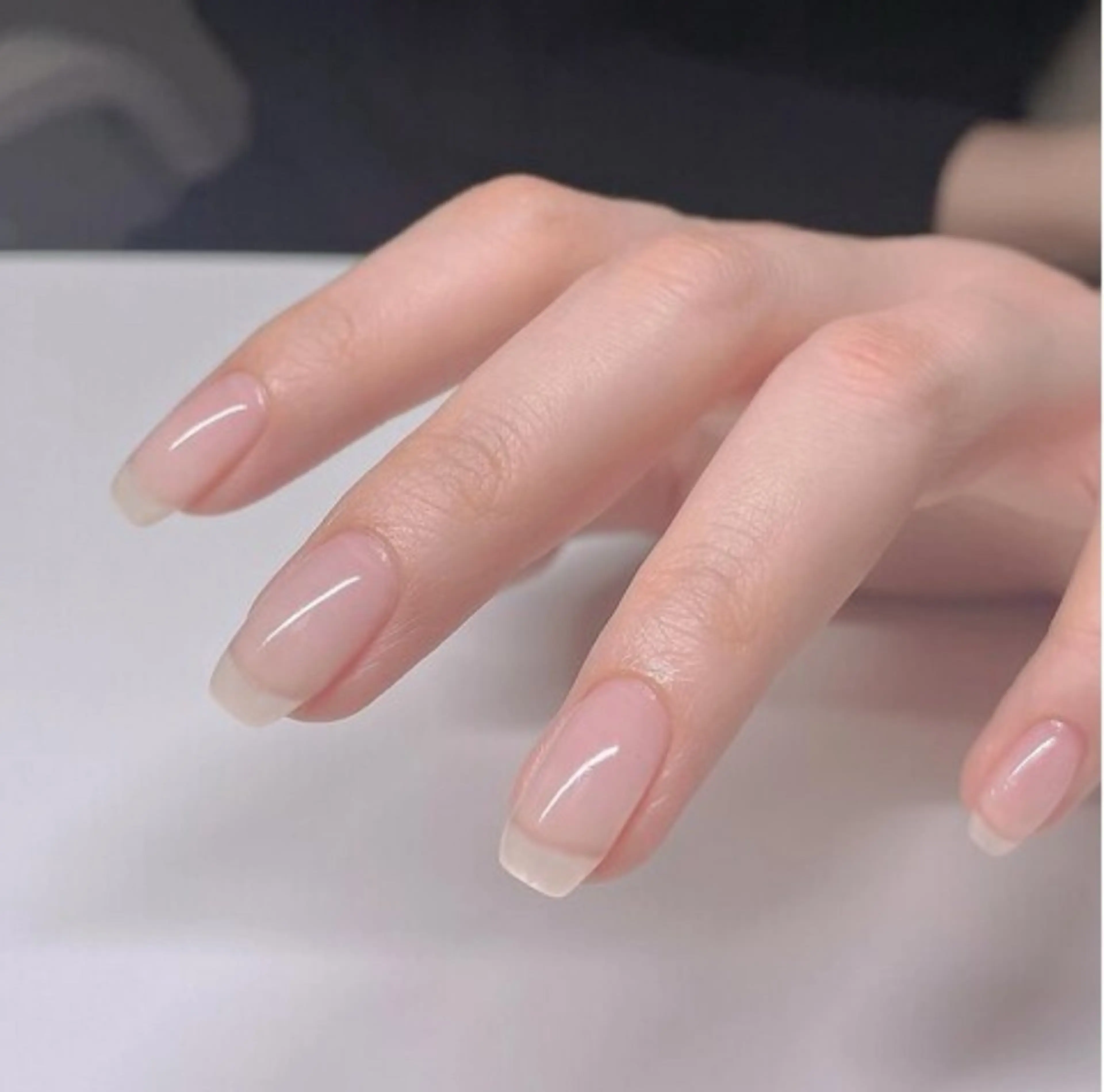 ［Hand］自爪を守るクリアジェルの写真