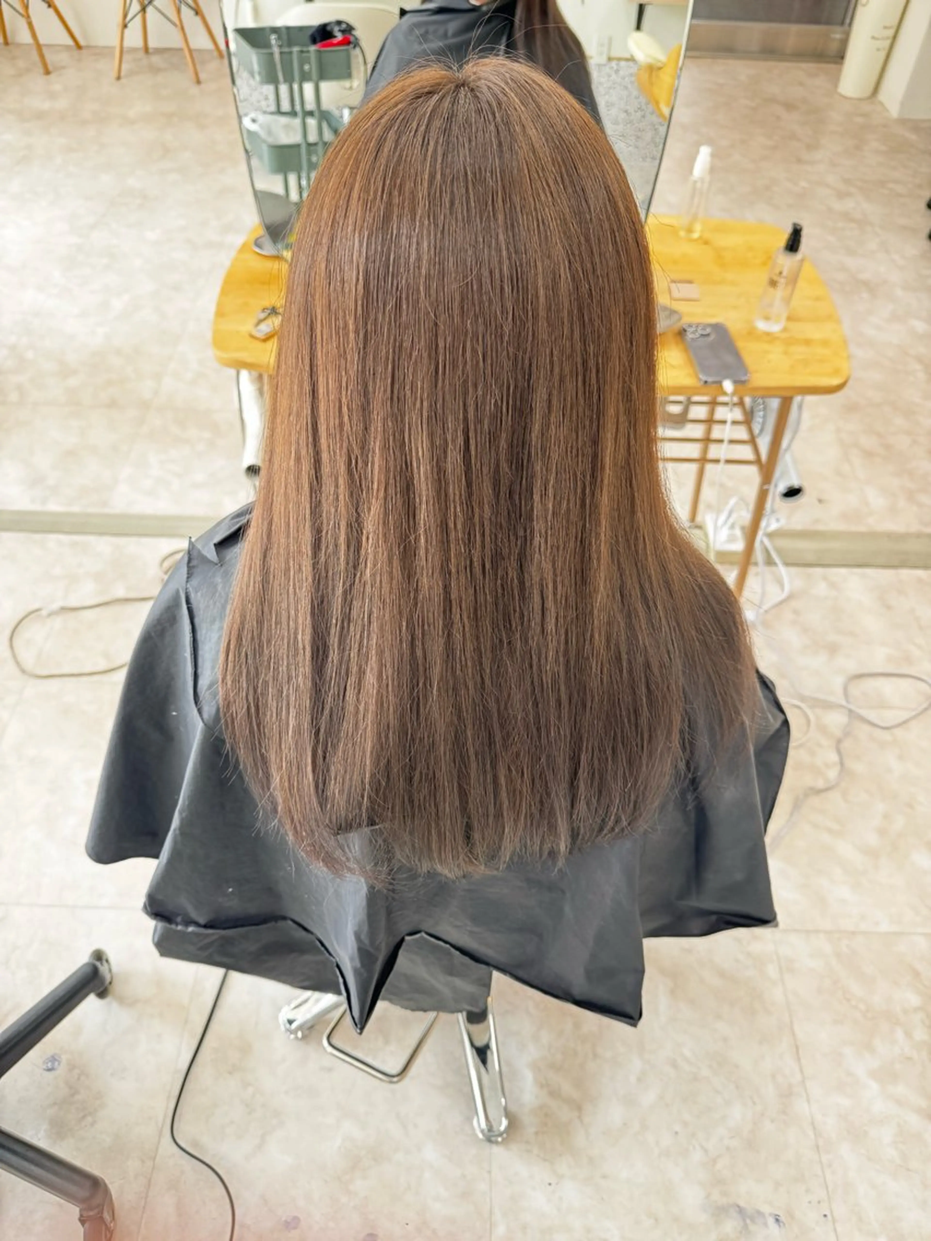 セミロング カラー ヘアカラー ハイトーン、艶カラー 24時間可能しょあのヘアスタイル