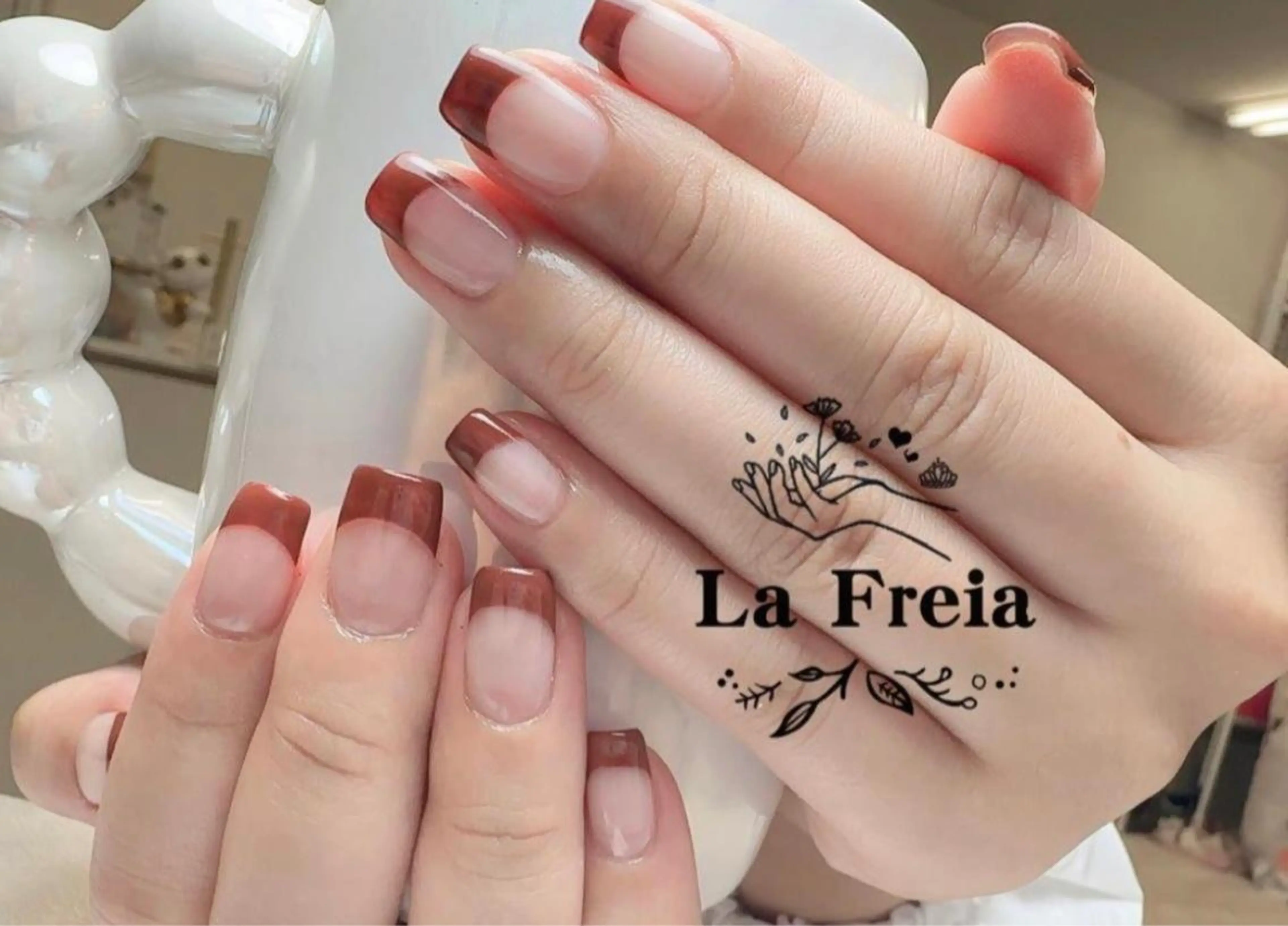 ネイル ハンドネイル ハンドケア 🤩 Yuliaユリアのネイルデザイン