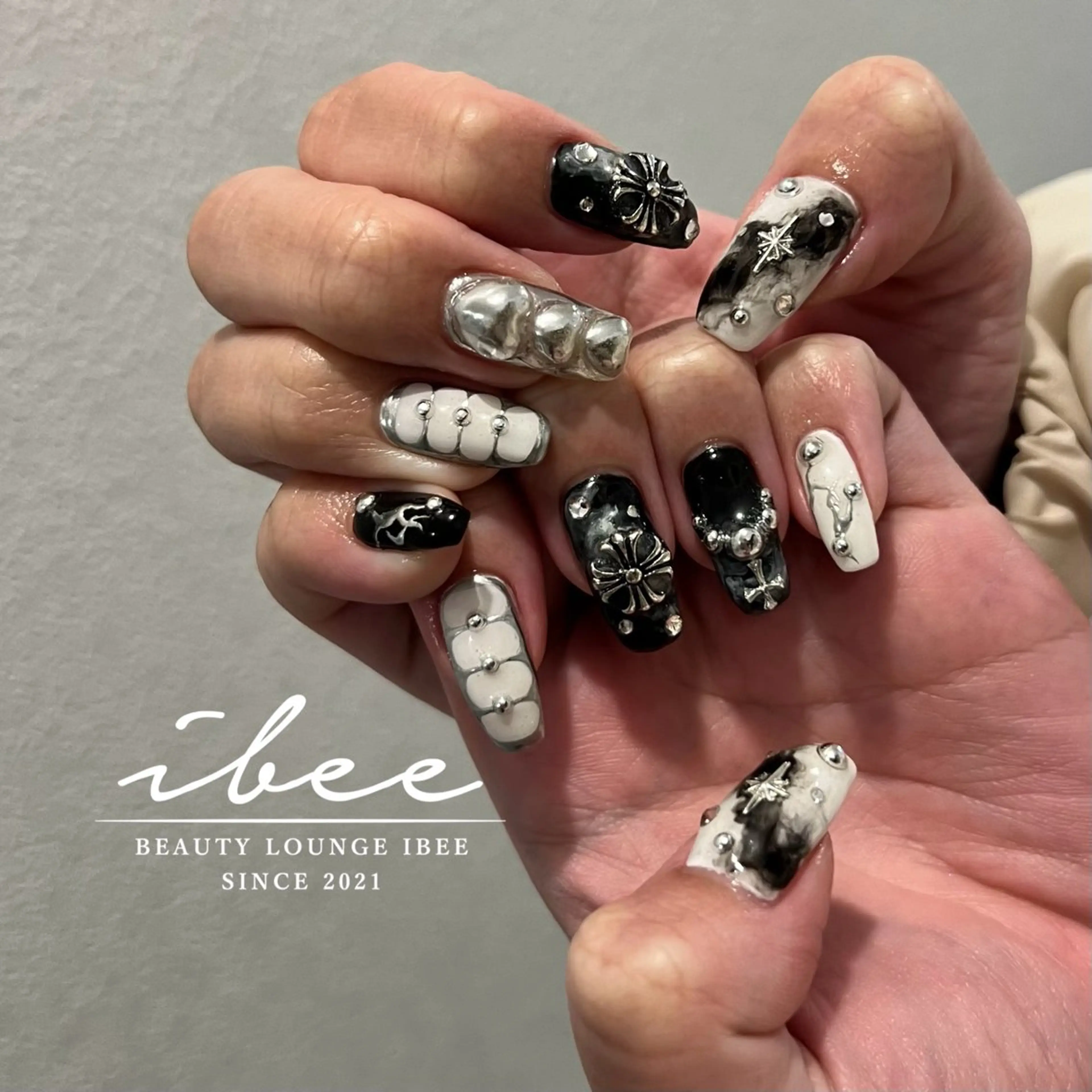 ネイル ハンドネイル ibee nail 🤍yumiのネイルデザイン