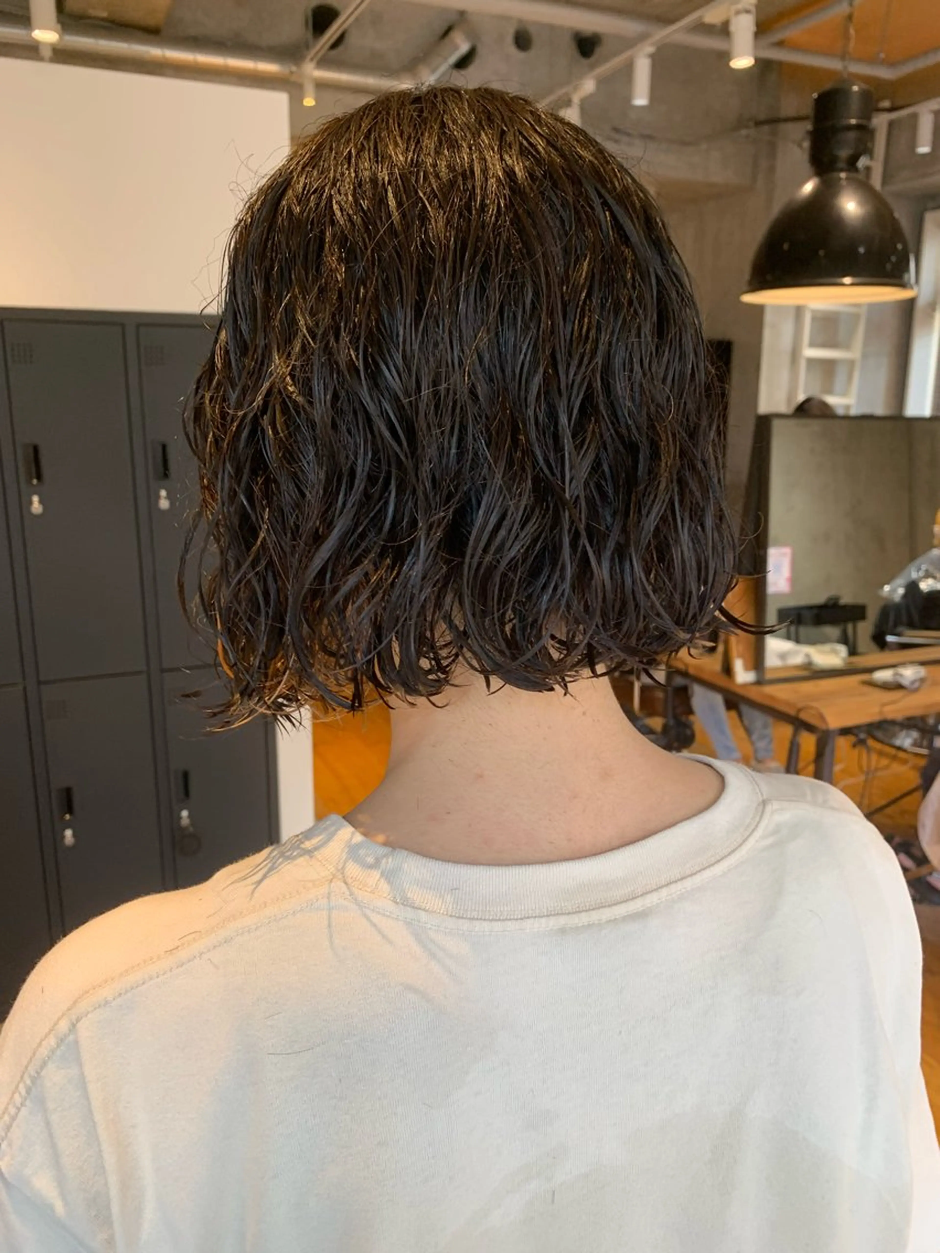 ショート パーマ ボブ　くせ毛風パーマ 艶カラー/横山大樹のヘアスタイル