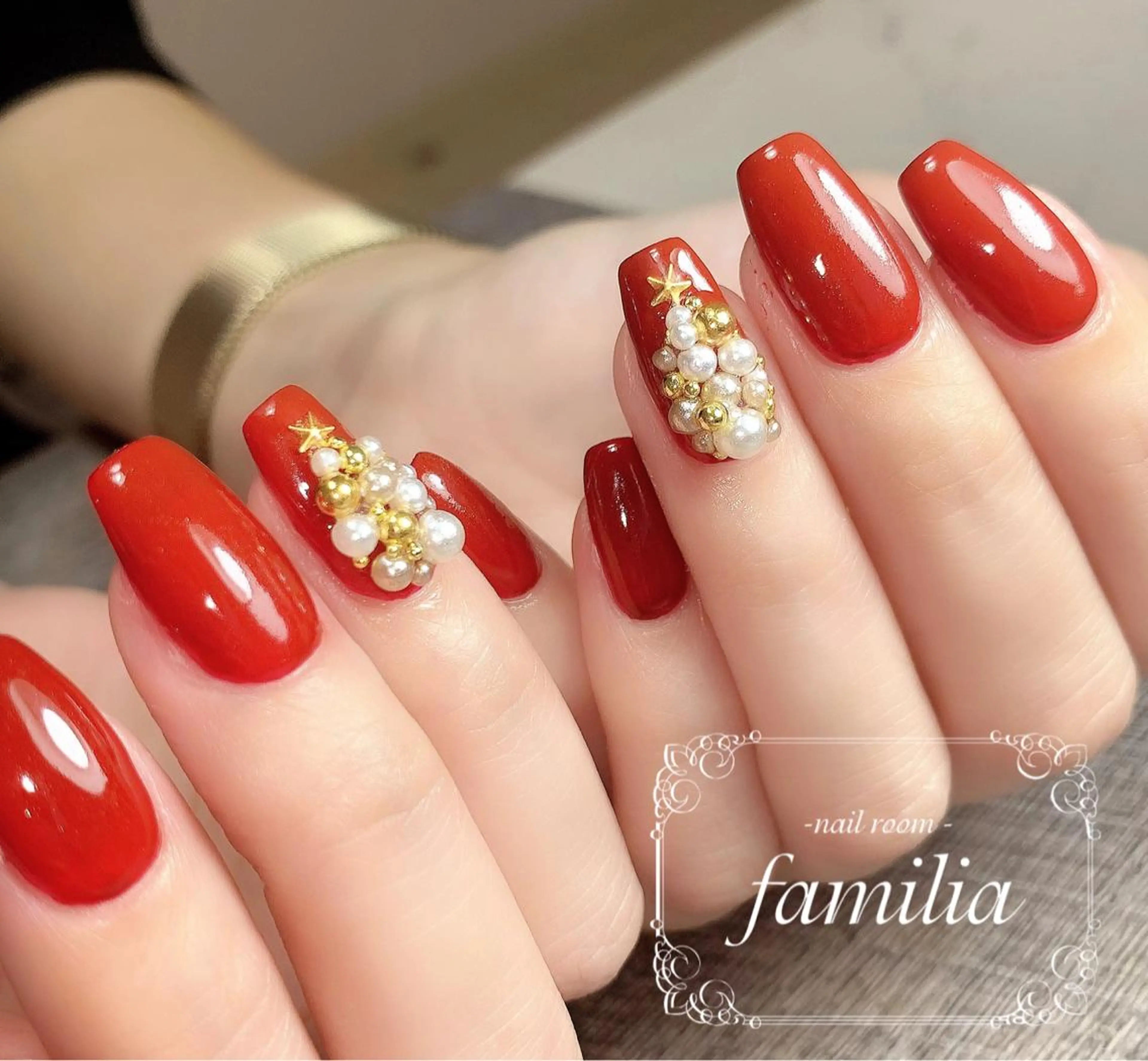 ネイル ハンドネイル -nailroom- familiaのネイルデザイン