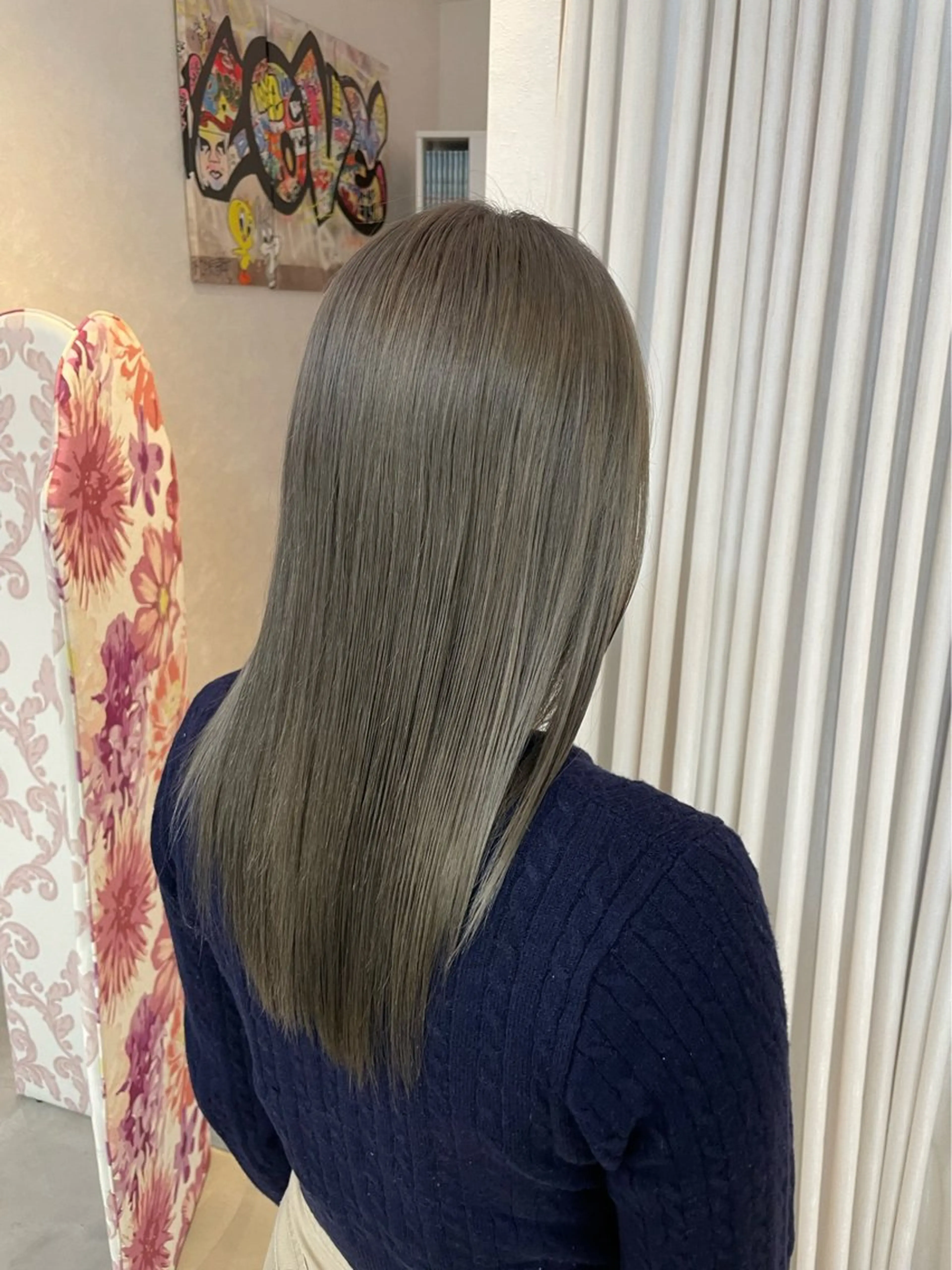 セミロング カラー グレージュ オリーブグレージュ オリーブグレー 安井まゆ _Box mico.のヘアスタイル
