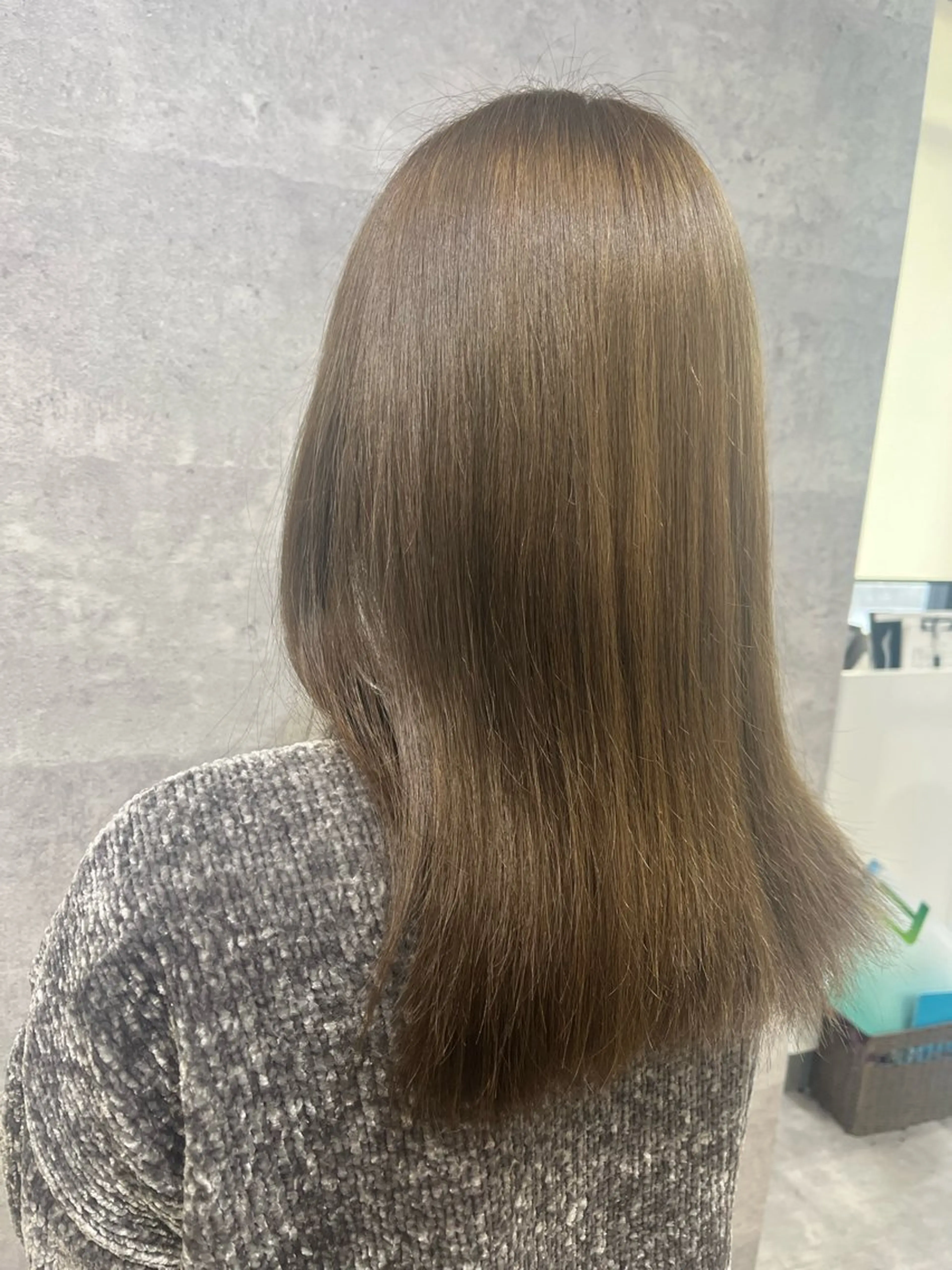 ロング カラー 中園 紫音のヘアスタイル