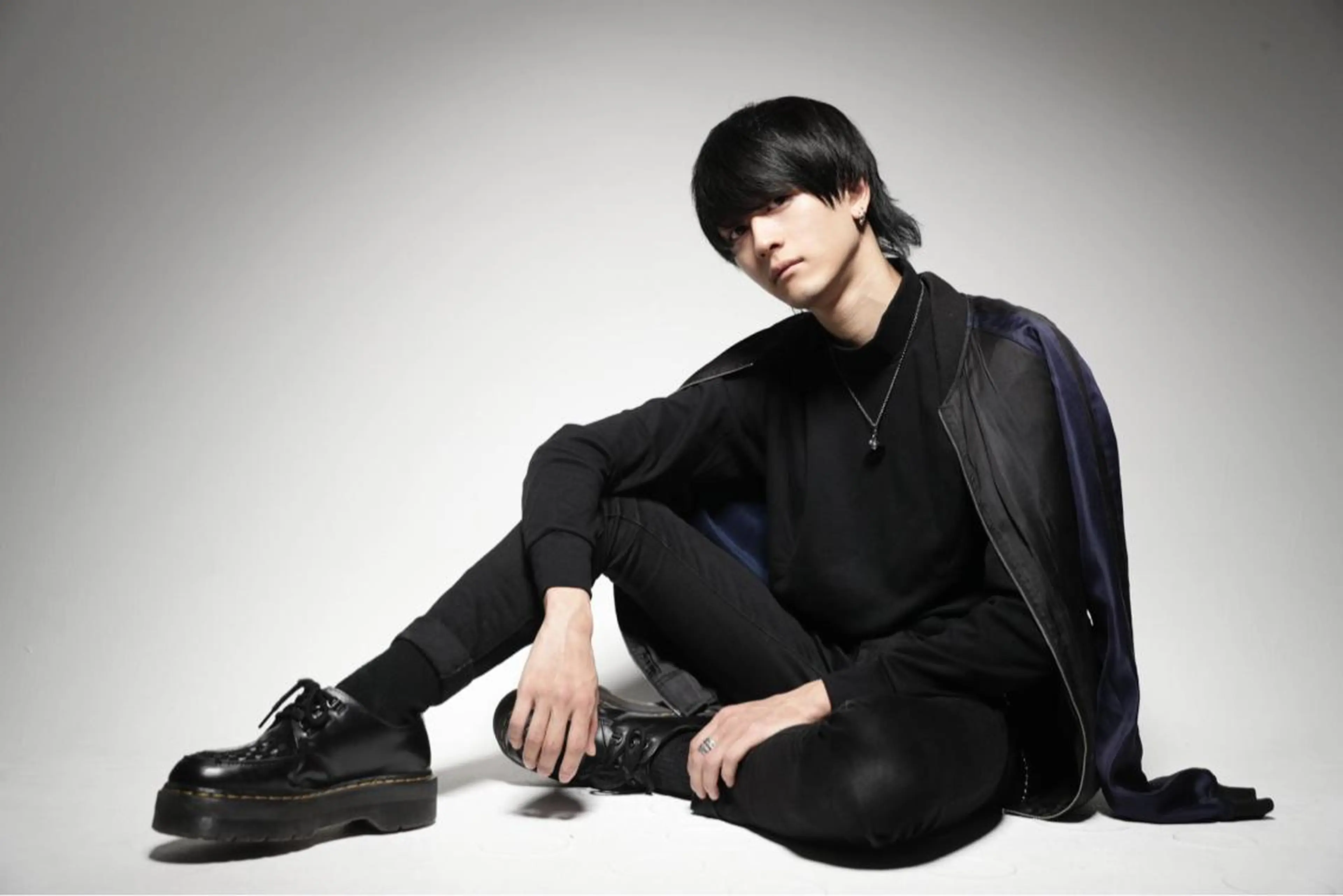 ミディアム パーマ メンズ マッシュ メンズウルフカット ウルフカット メンズサロン【owl 心斎橋】難波/アメ村のヘアスタイル