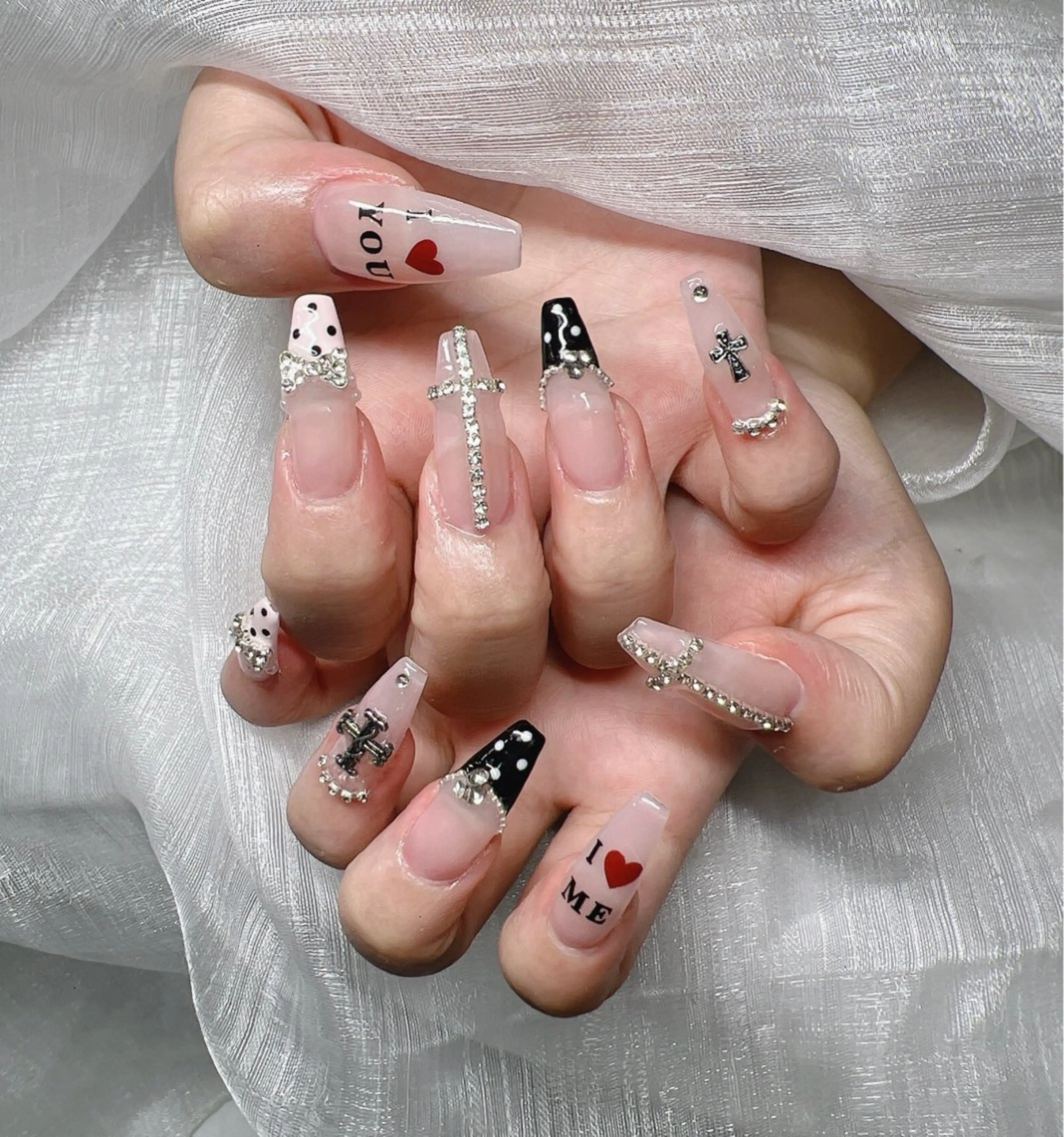 ネイル ハンドネイル Lee Nailsのネイルデザイン