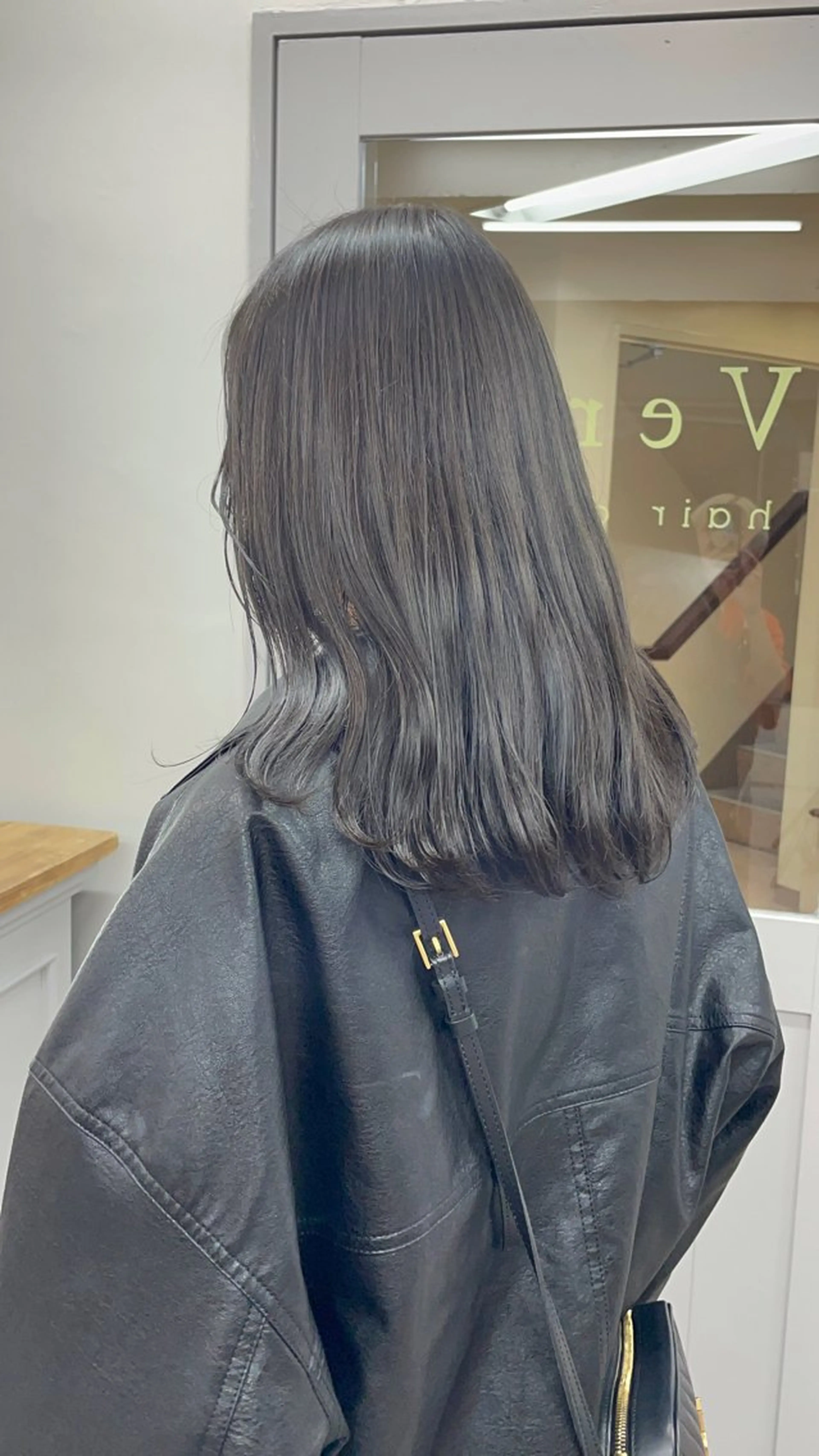 セミロング カラー 🌸柔らかハイトーン 🧃Shionのヘアスタイル
