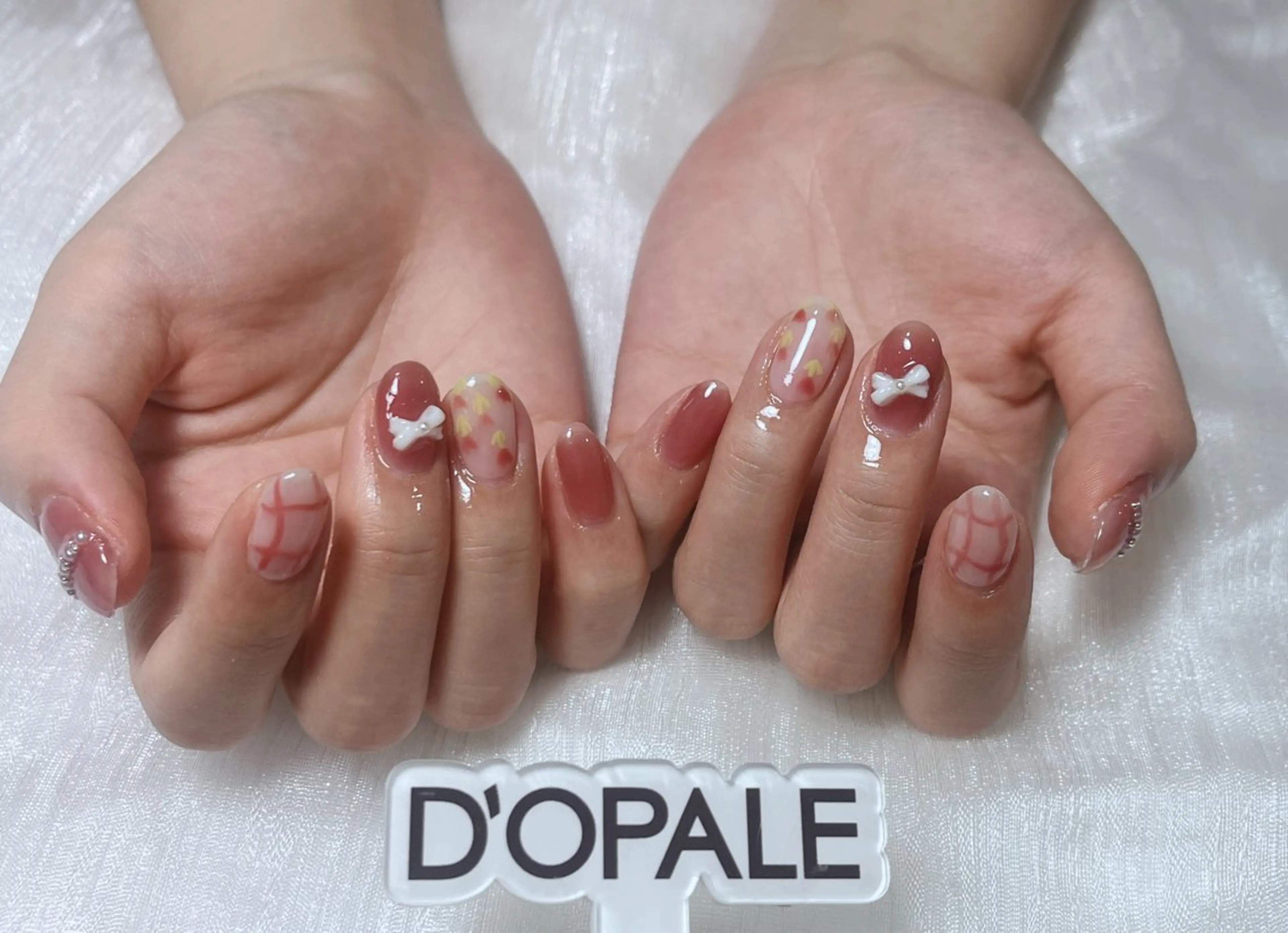 ネイル DOPALE、もも 彦奇のネイルデザイン