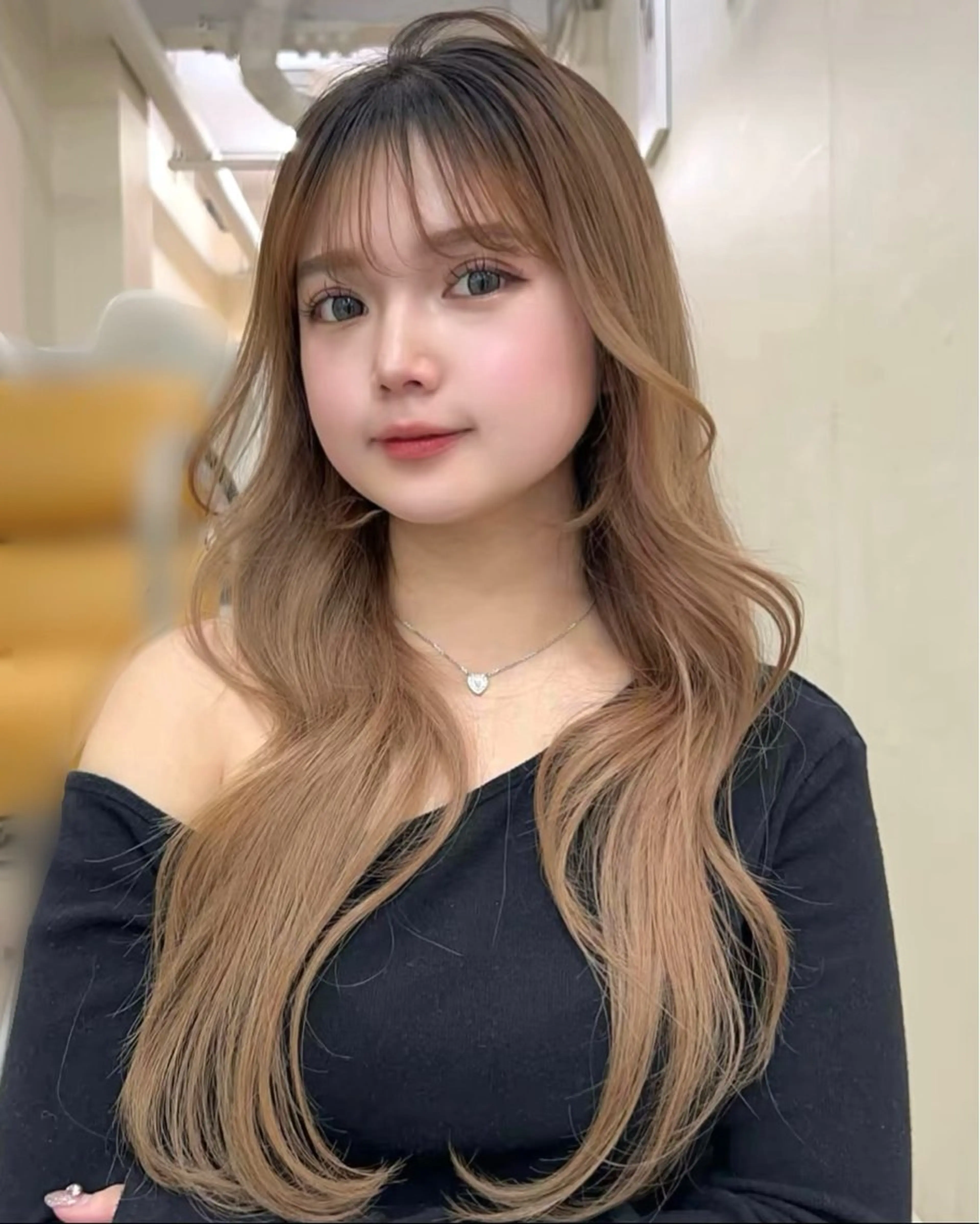 ロング ヘアカラー トリートメント carina✂️ ハイトーンカラー🤩のヘアスタイル