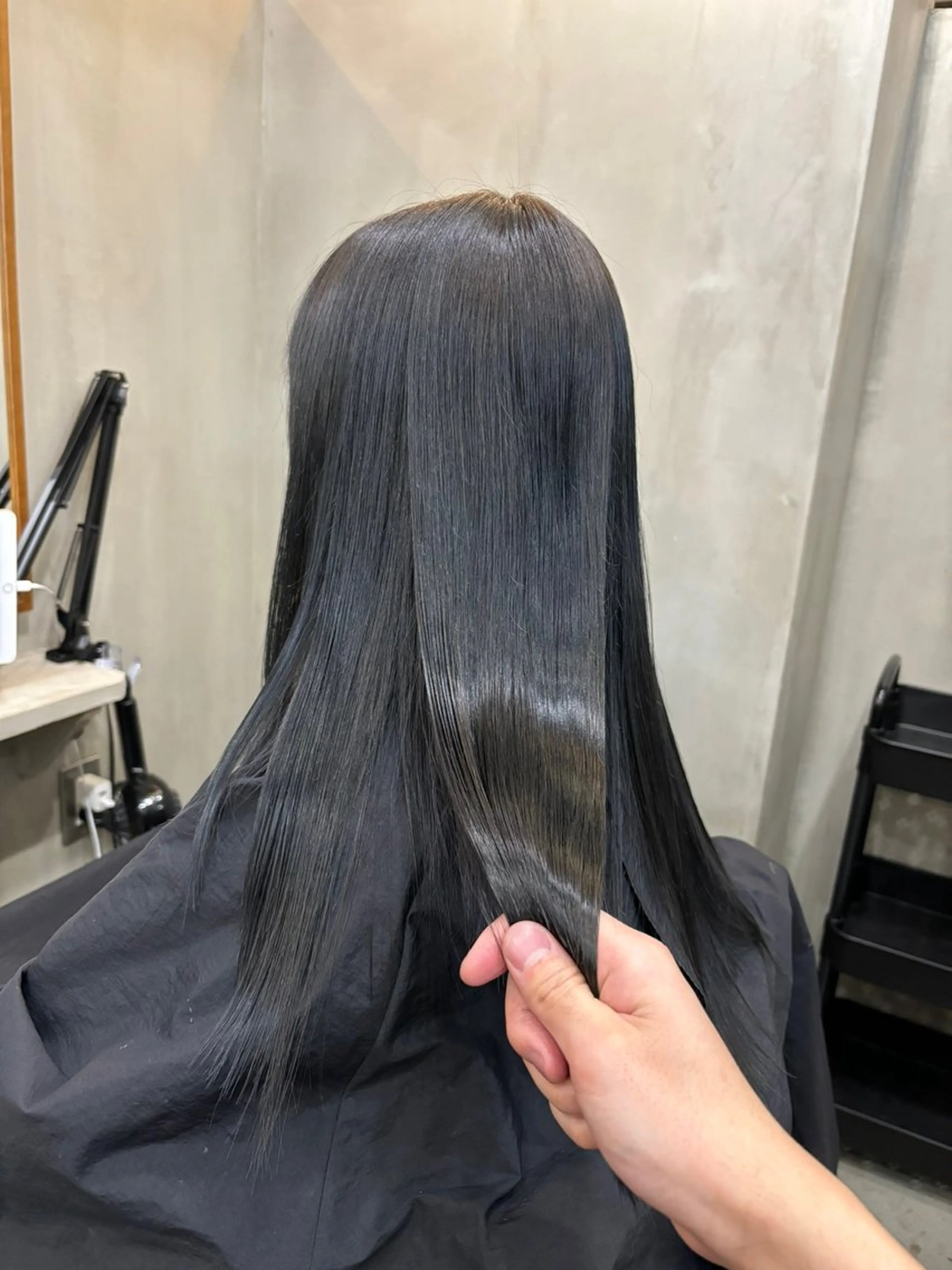 ロング カラー ネイビーカラー ヘアカラー VOYAGE所属・中園 康のヘアスタイル