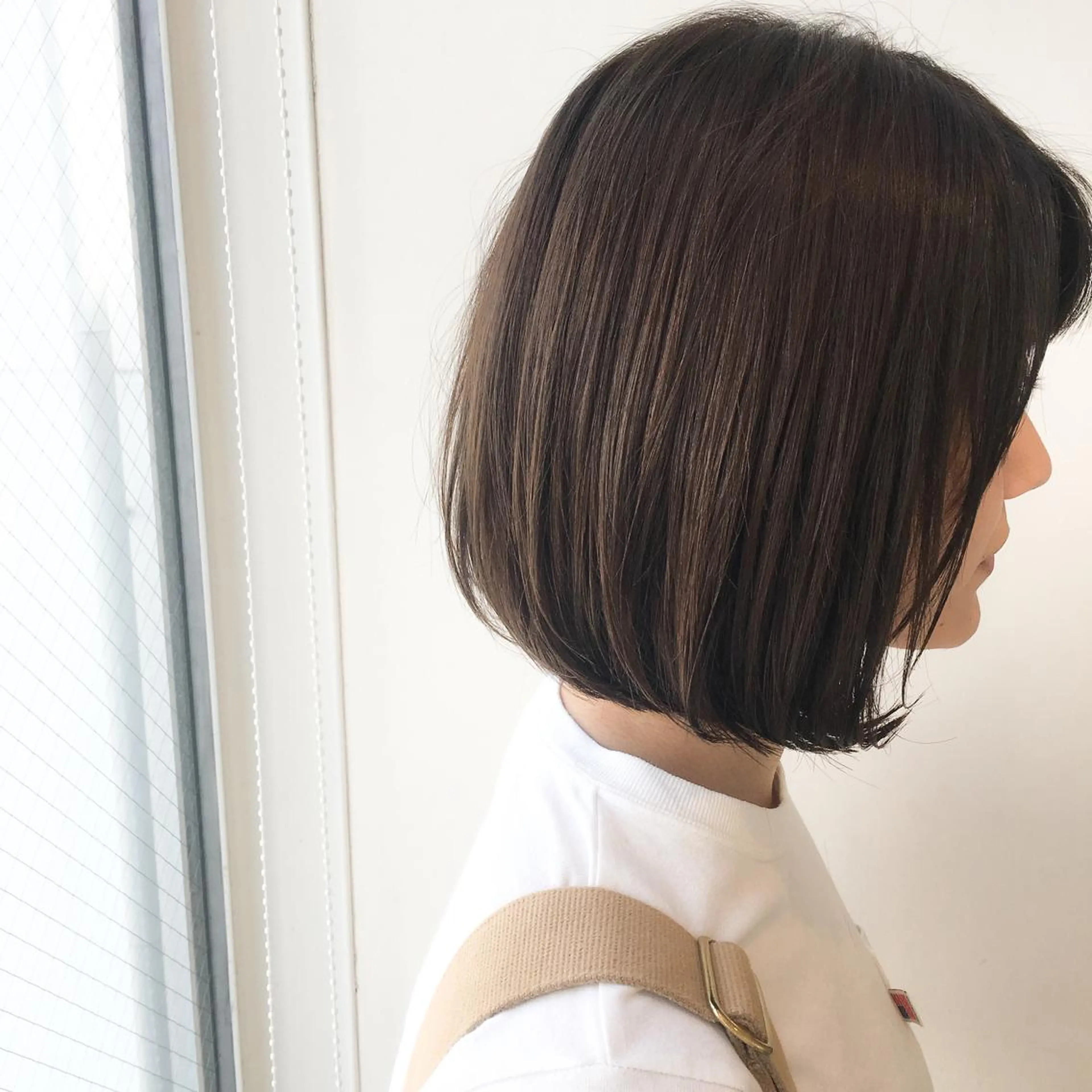 ショート カラー アッシュ ベージュカラー ボブ 中山 天地のヘアスタイル