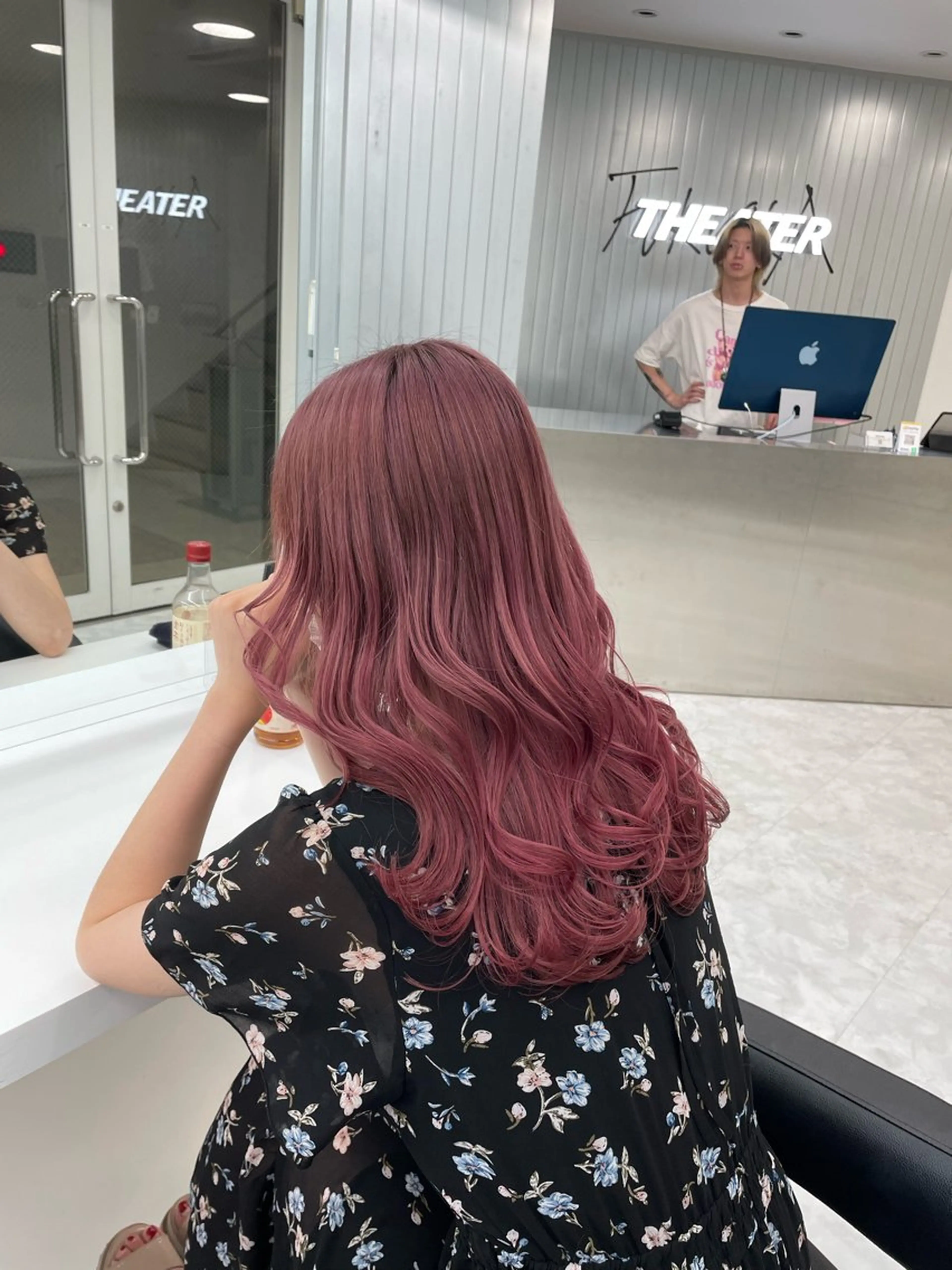 ロング ヘアカラー 大人上品🤍明るめ ベージュ🤍REOのヘアスタイル