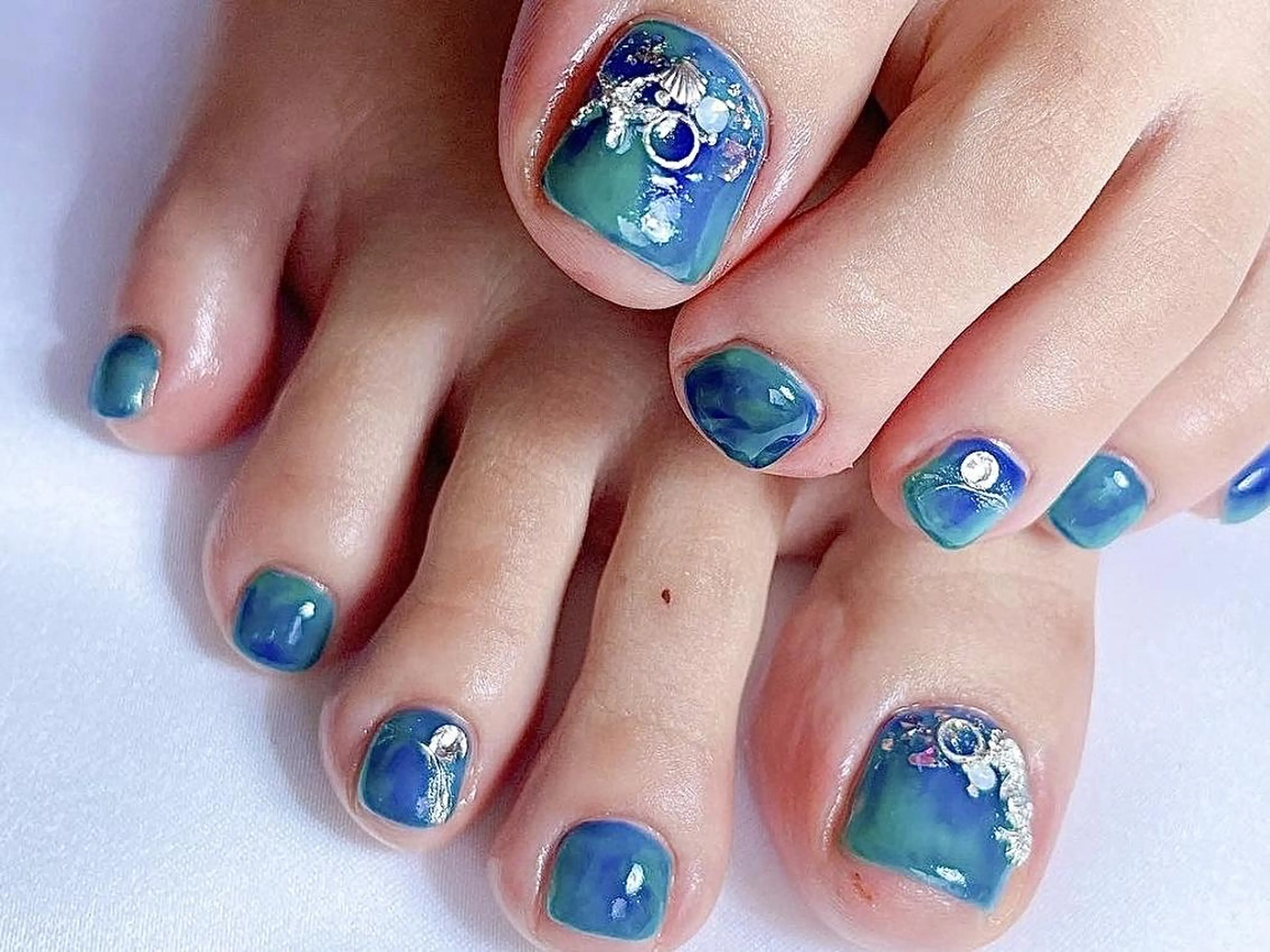 ネイル Salute本店 🦋仲原里佳のネイルデザイン