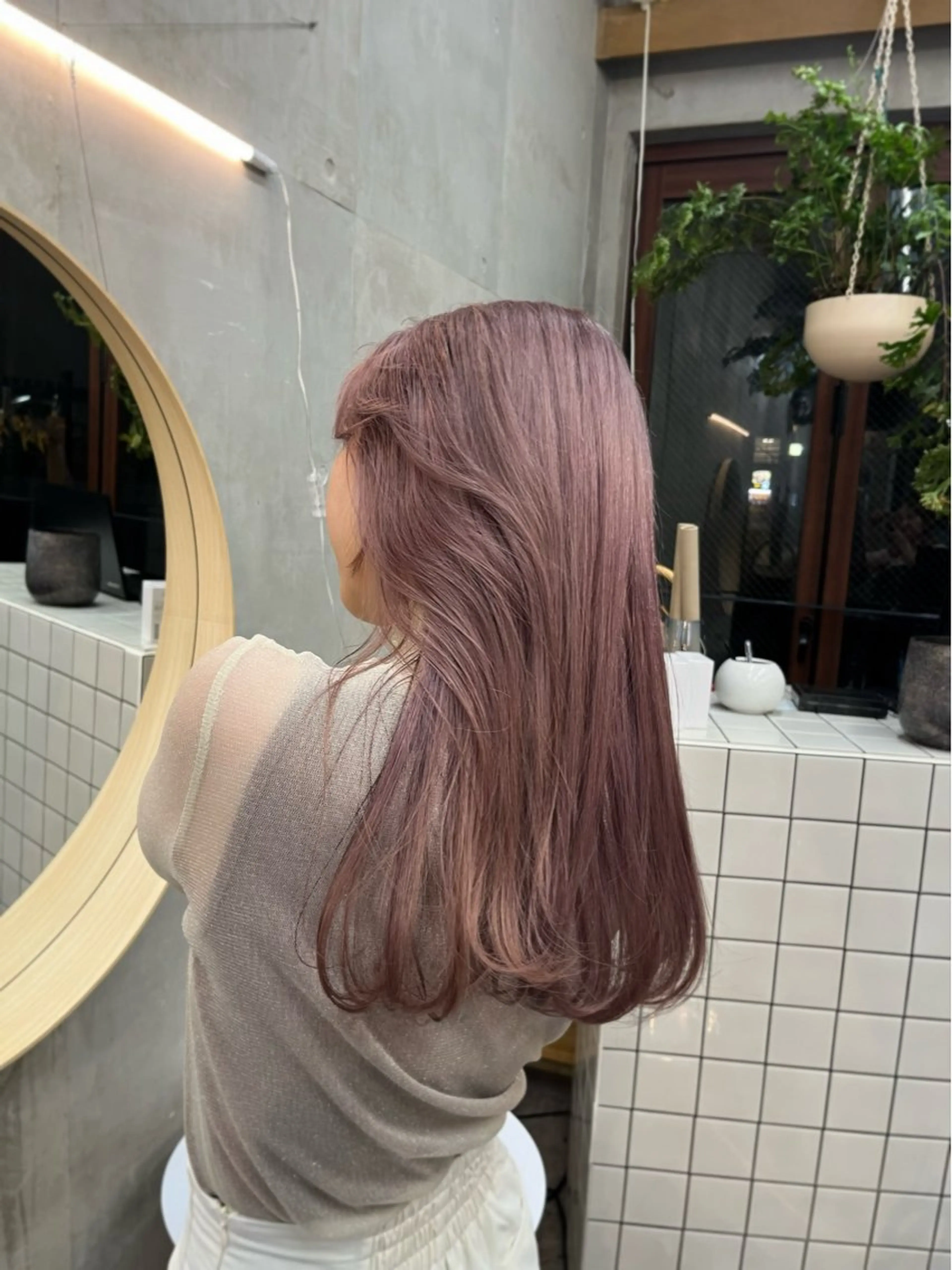 ロング カラー ベージュカラー ブリーチ ケアブリーチ 透明感カラー ダブルカラー SALT WATER所属・🫐 𝐌𝐚𝐨 🫐似合わせcutのヘアスタイル