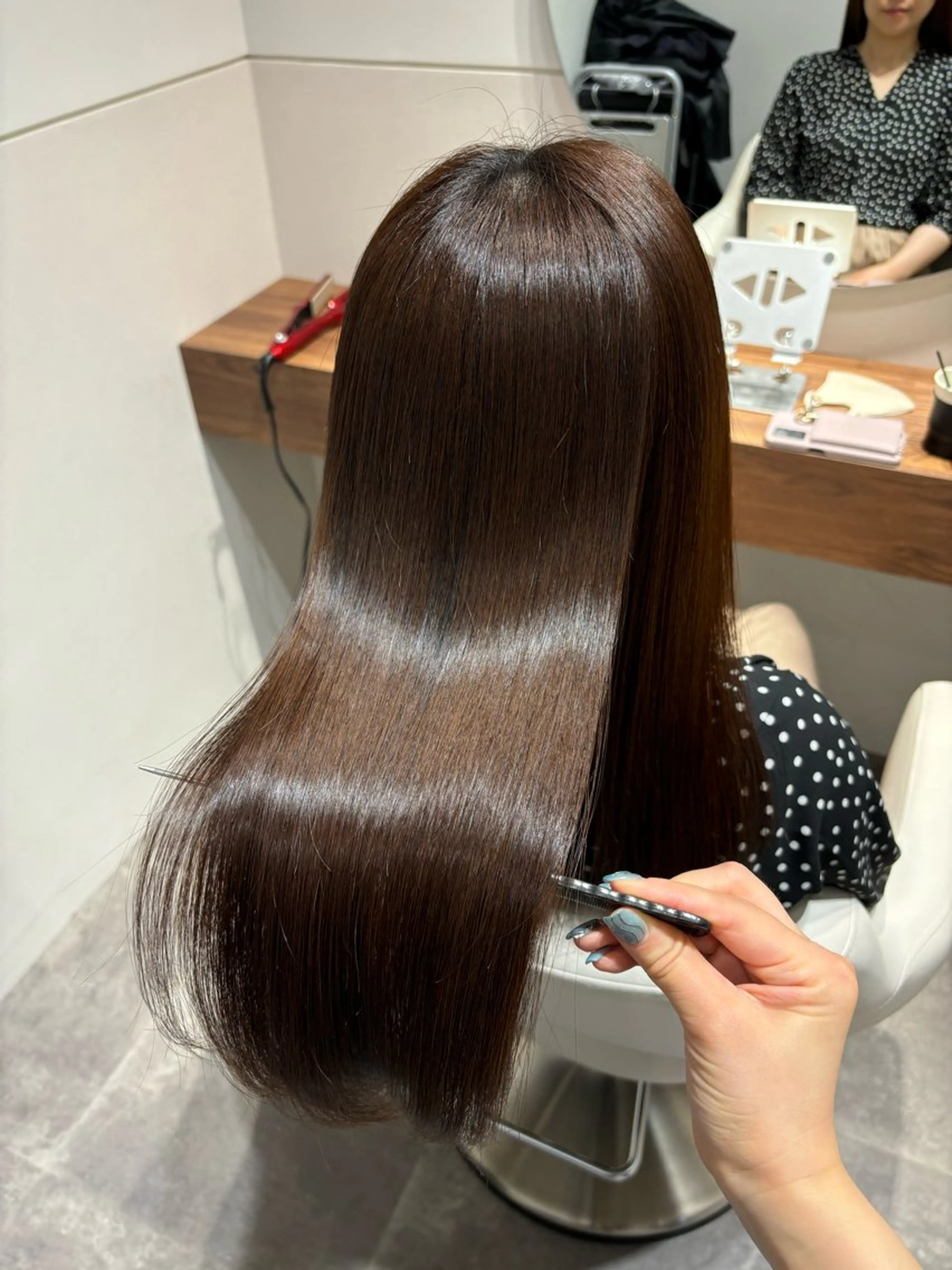 ロング トリートメント 美髪ヘア 🤍erikaのヘアスタイル