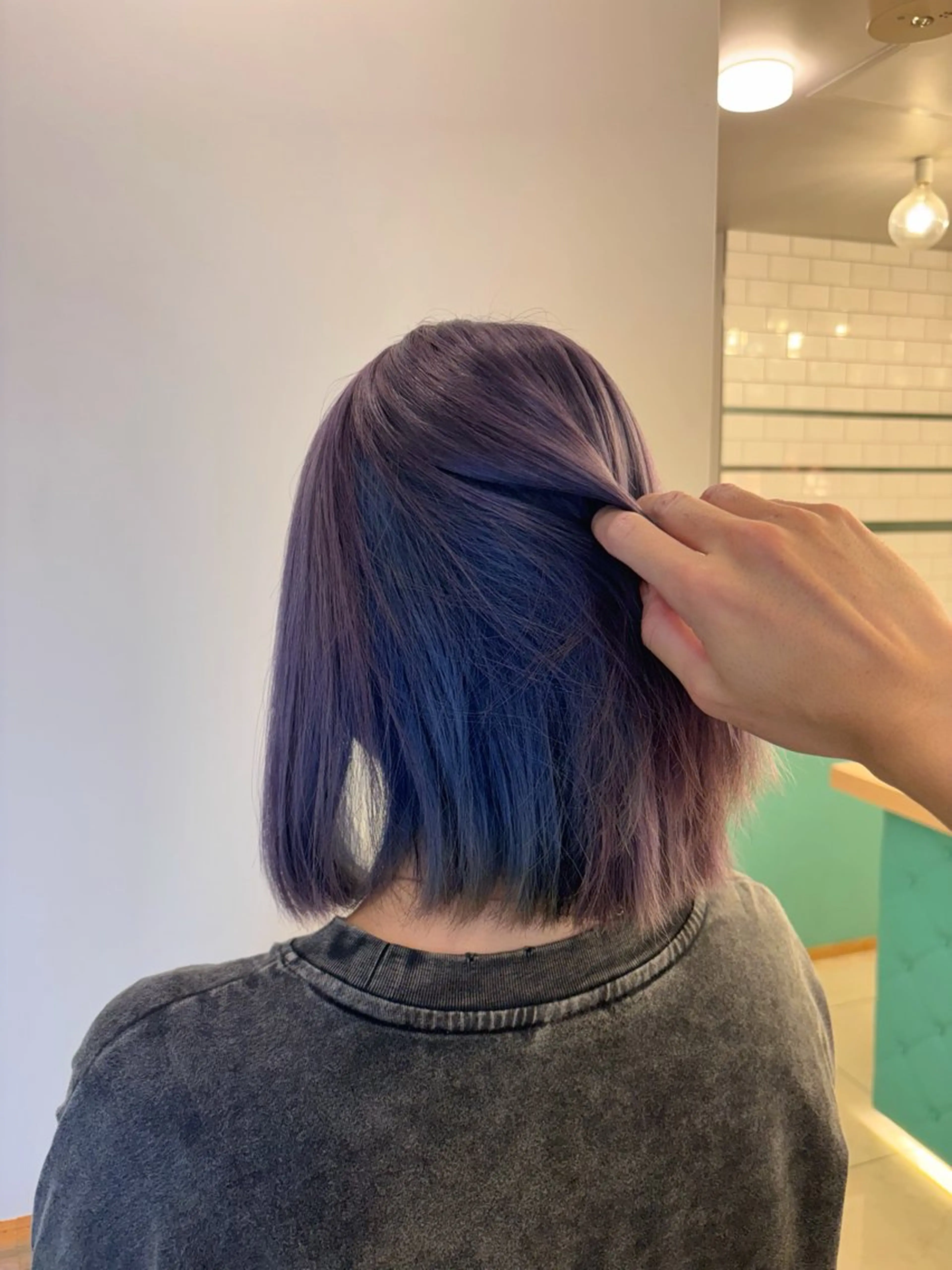 ショート カラー インナーカラー ラベンダーカラー ヘアカラー ハイトーン× 髪質改善👾はちすのヘアスタイル