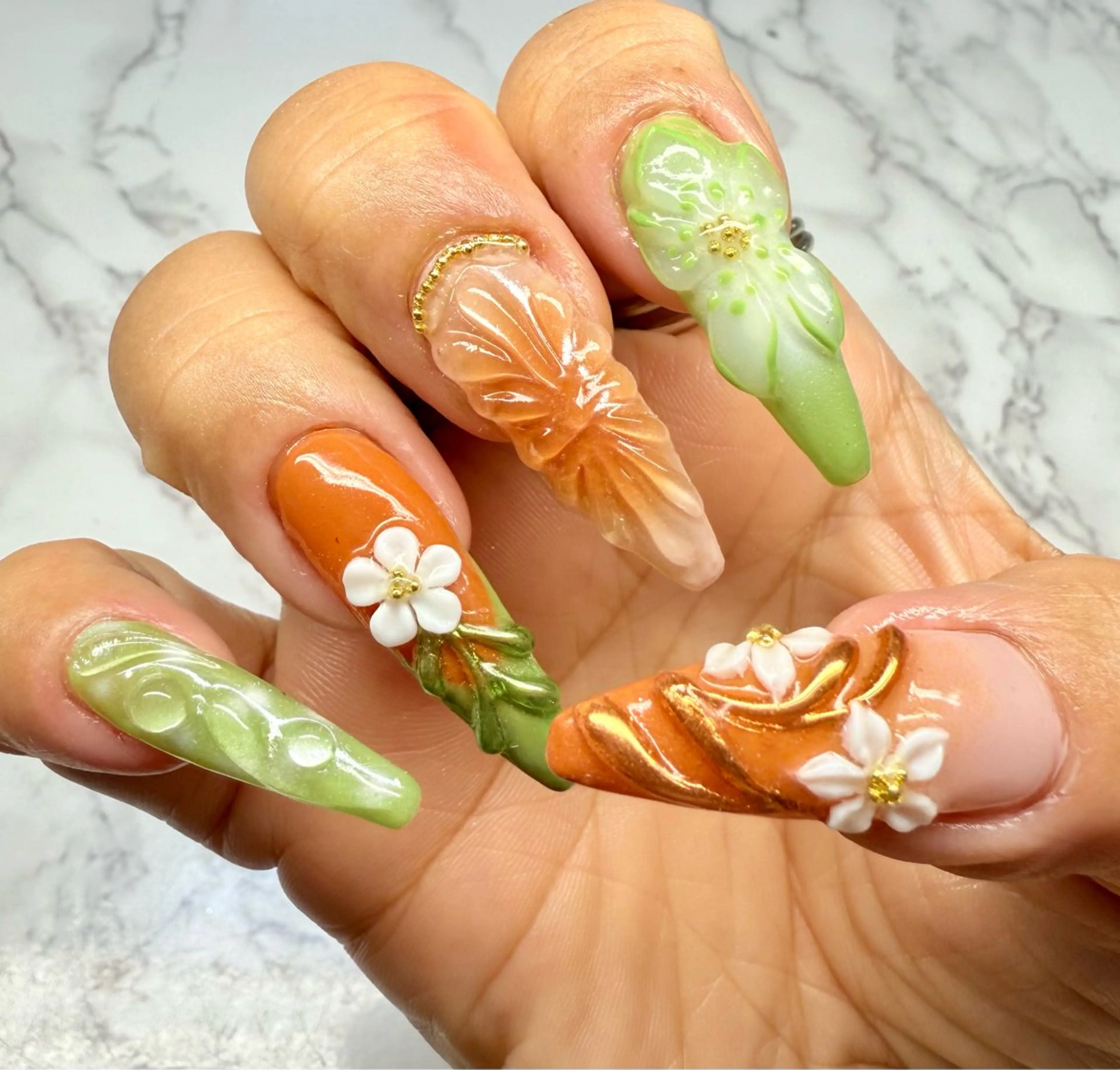 ネイル アートネイル チークネイル フレンチネイル 氷ネイル・うるうるネイル キラキラネイル M.N_ nailのネイルデザイン