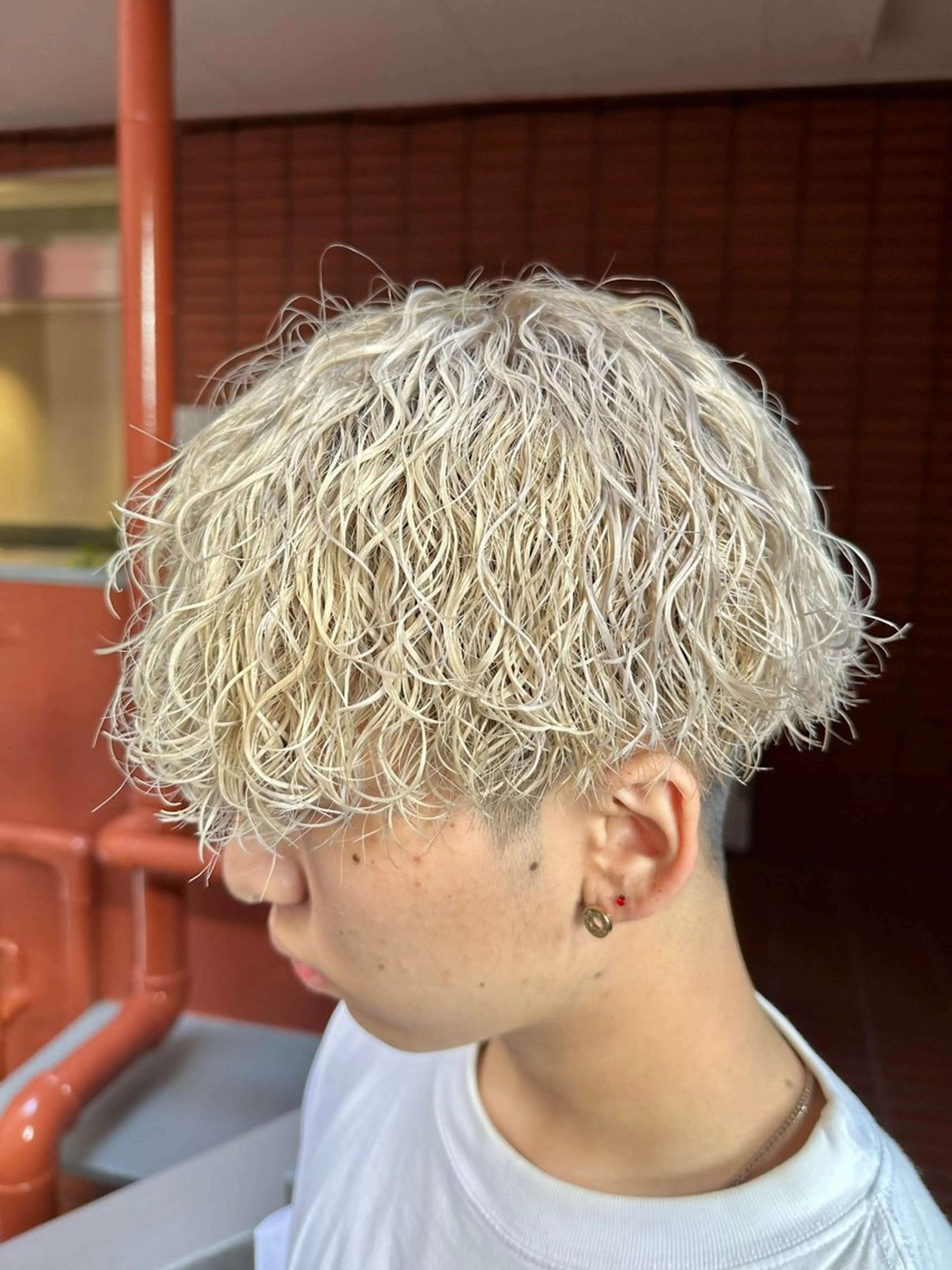 パーマ メンズ メンズブリーチ メンズパーマ 波巻きパーマ カット パーマ トリートメント 👑立川No.1筋肉 美容師👑しゅーとのヘアスタイル