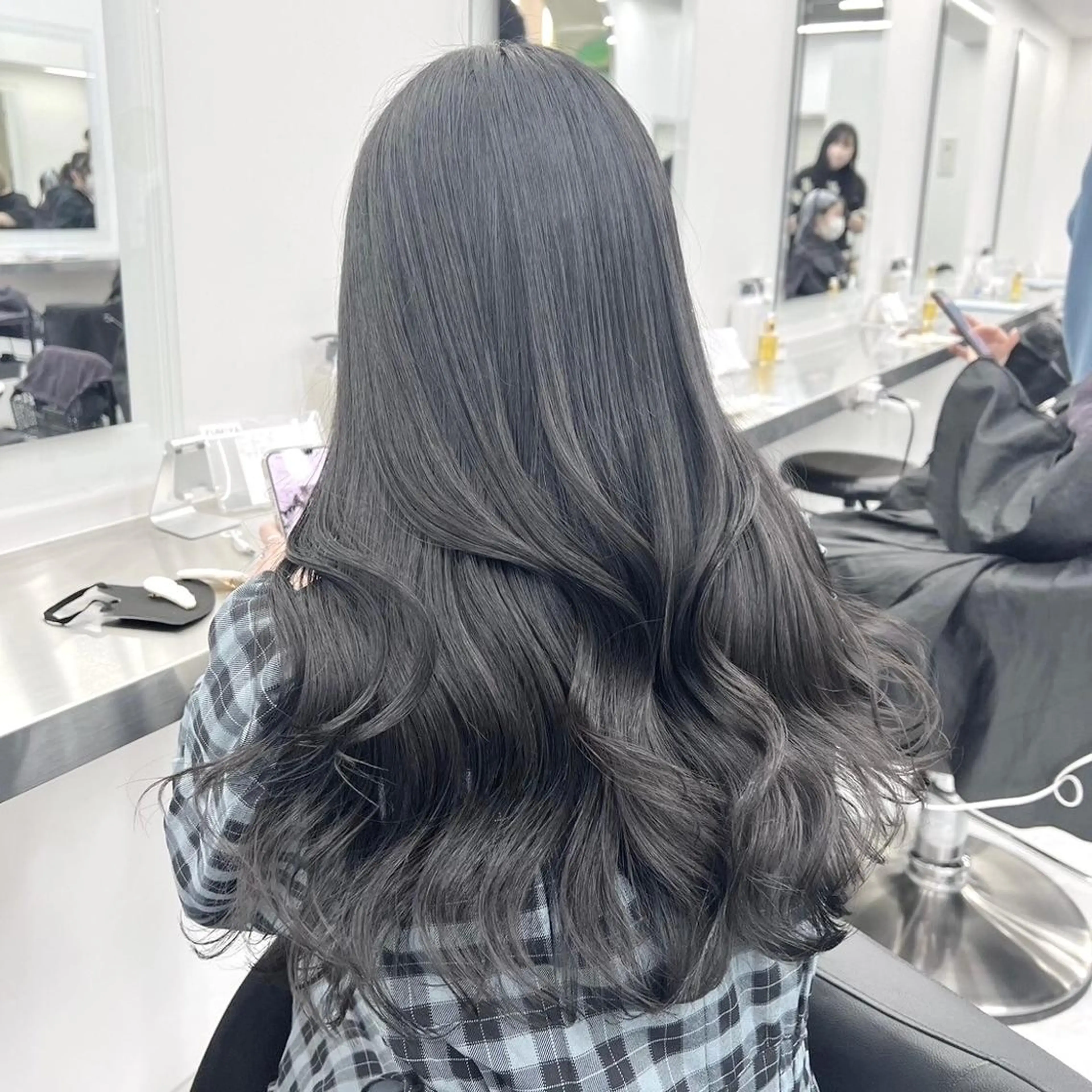 ロング カラー 寒色デザイン職人 Rimu🤍のヘアスタイル