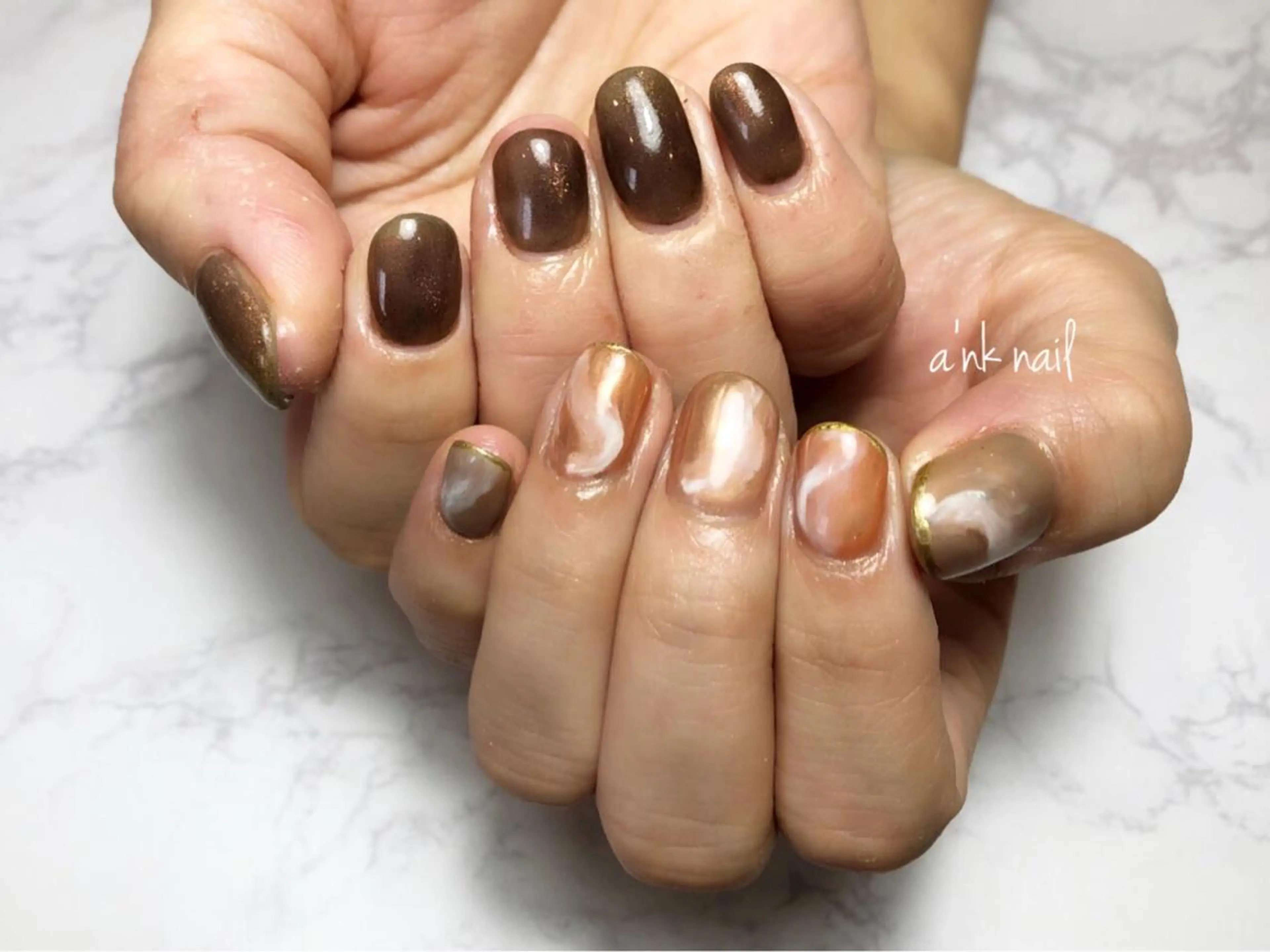 ネイル マグネットネイル ニュアンスネイル Sawamoto Akinaのネイルデザイン