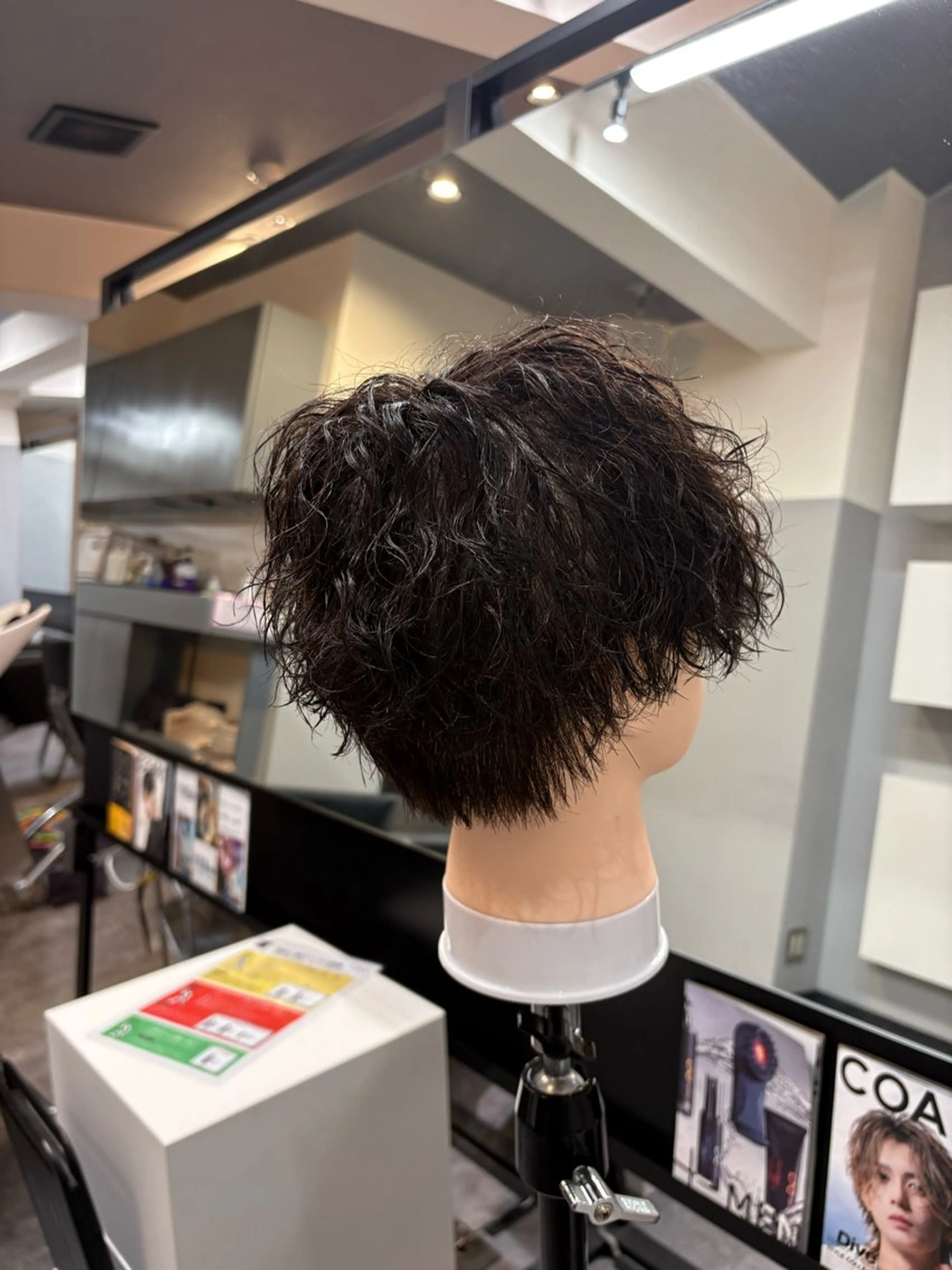 カット特殊パーマのモデル 最終受付18時になります。 3回目以降の方はこちら。の写真
