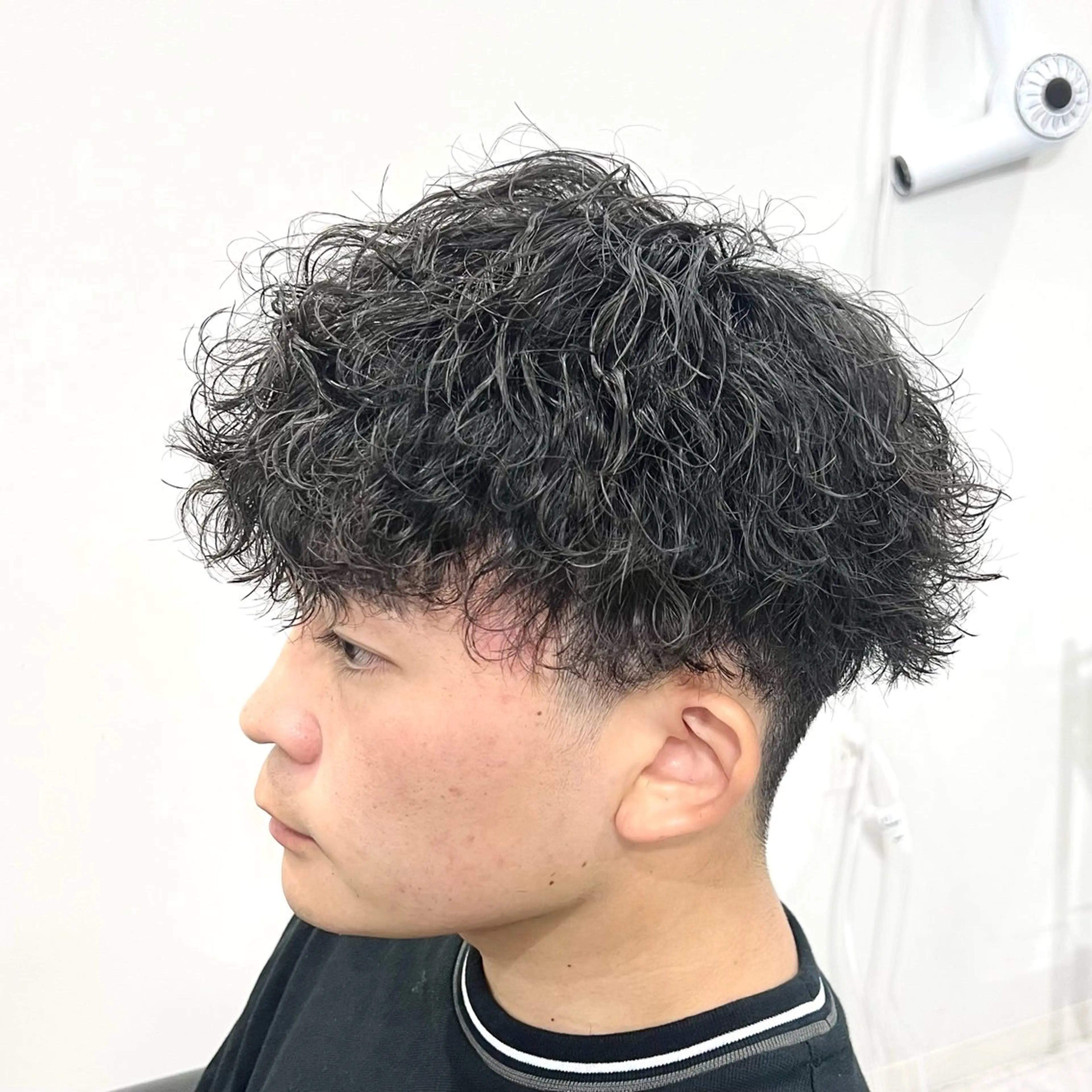 パーマ ヘアアレンジ メンズ メンズパーマ 波巻きパーマ カット パーマ ヘアセット 飛田 楓信のヘアスタイル
