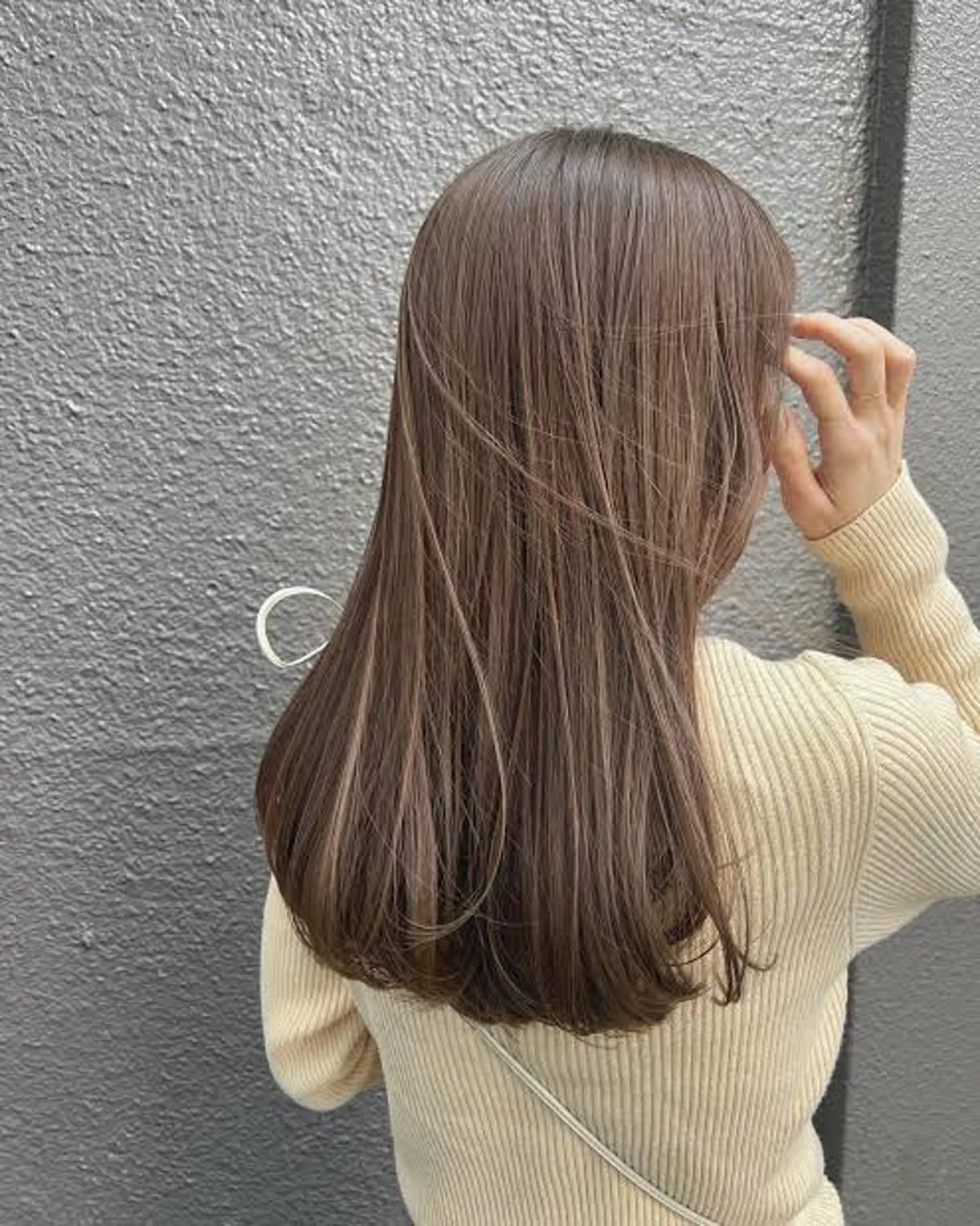 セミロング カラー ナチュラルベージュ 🧸yuuna🧋のヘアスタイル