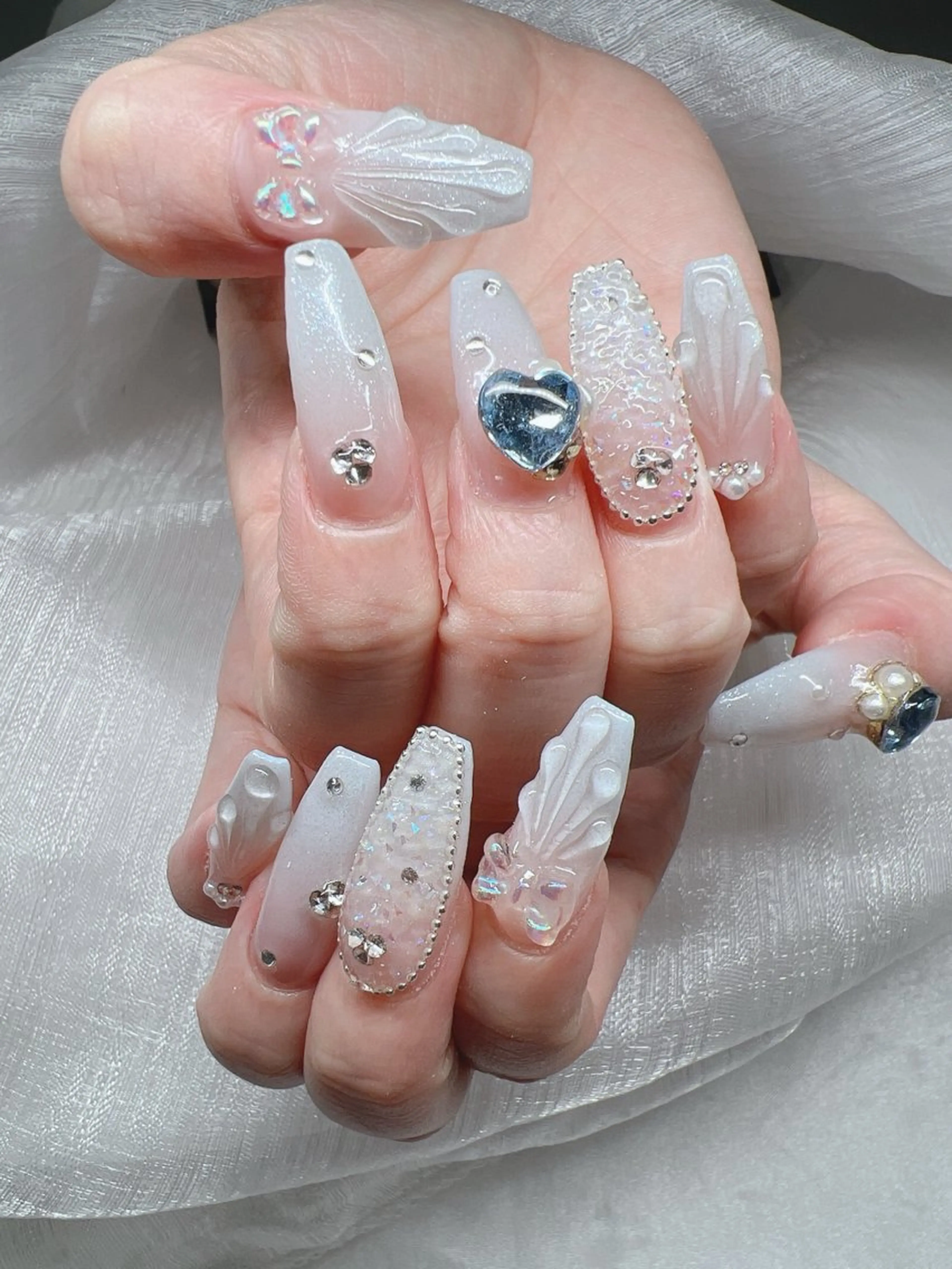 ネイル 長さ出し グラデーション キラキラネイル マグネットネイル ニュアンスネイル ハンドネイル Lee Nails チップ長さだし専門店のネイルデザイン