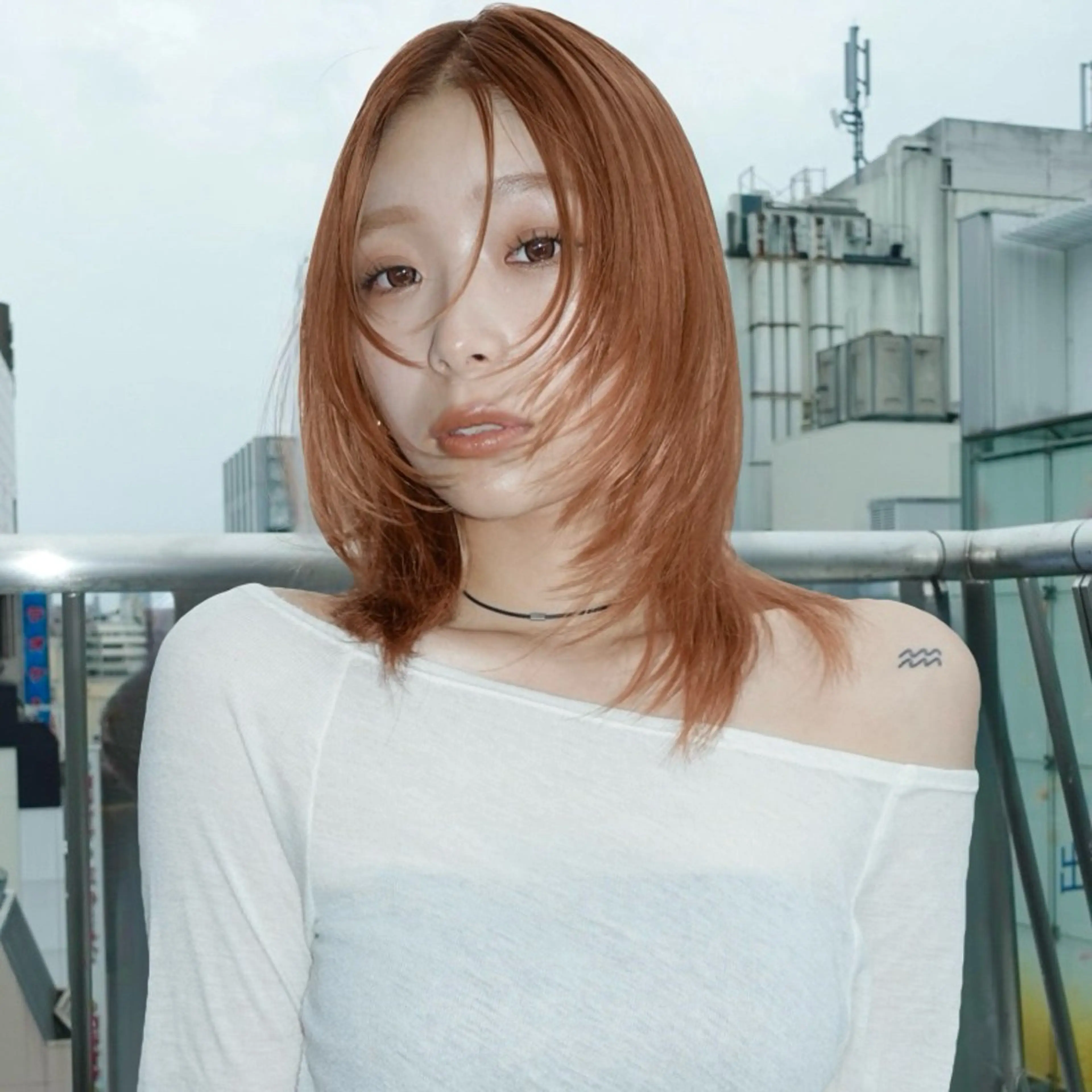 ミディアム カラー ベージュカラー ブリーチ 透明感カラー ダブルカラー ブリーチなしカラー カット ヘアカラー トリートメント レイヤー専門家 ニュアンスカラー修のヘアスタイル