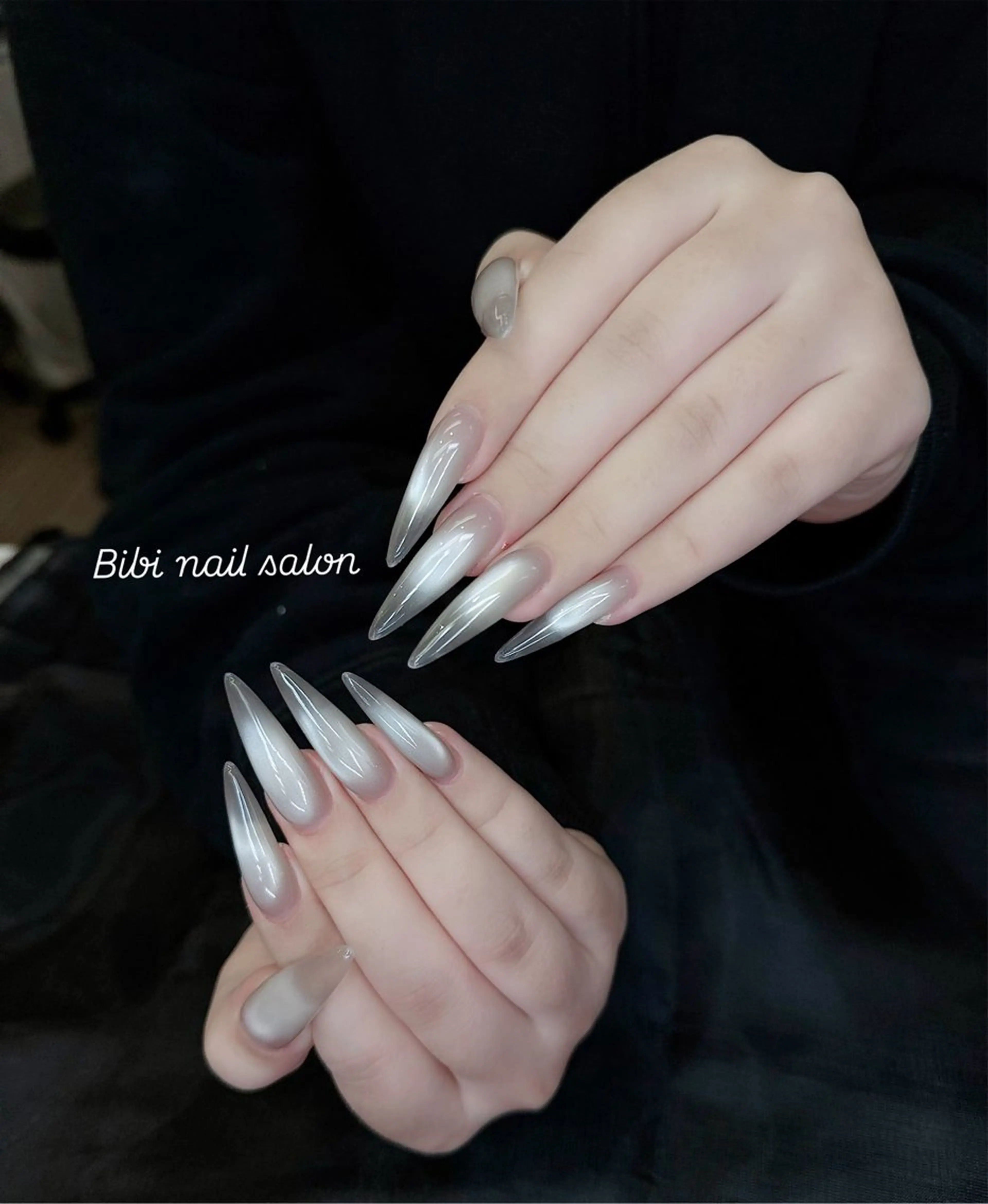 セミロング ハンドネイル Bibi beauty spa Osaka所属・Bibi nail Osakaのネイルデザイン