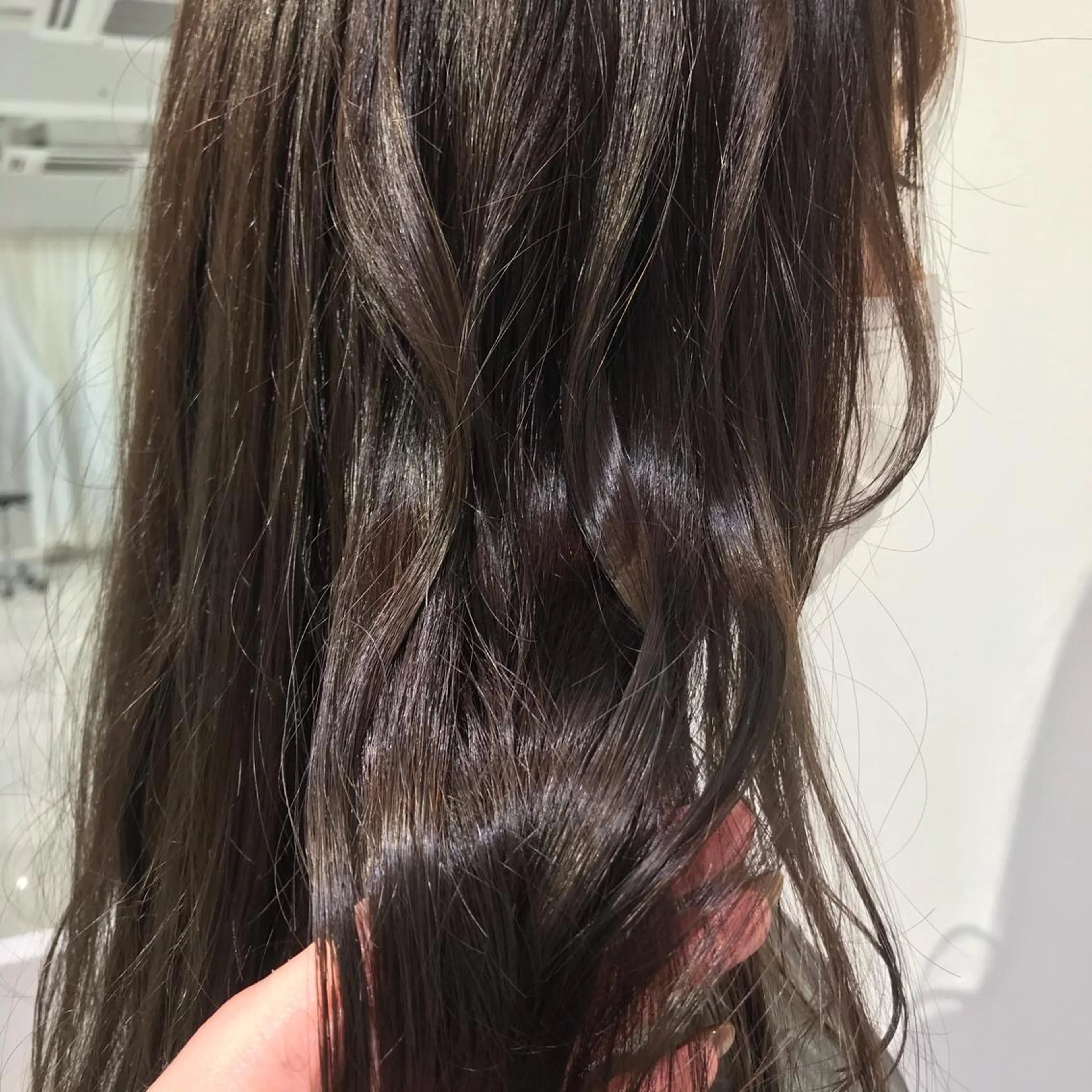 ロング カラー ブリーチ 透明感カラー グレージュ ブリーチなしカラー カット ヘアカラー トリートメント 暖色カラー🌹 中山由梨のヘアスタイル