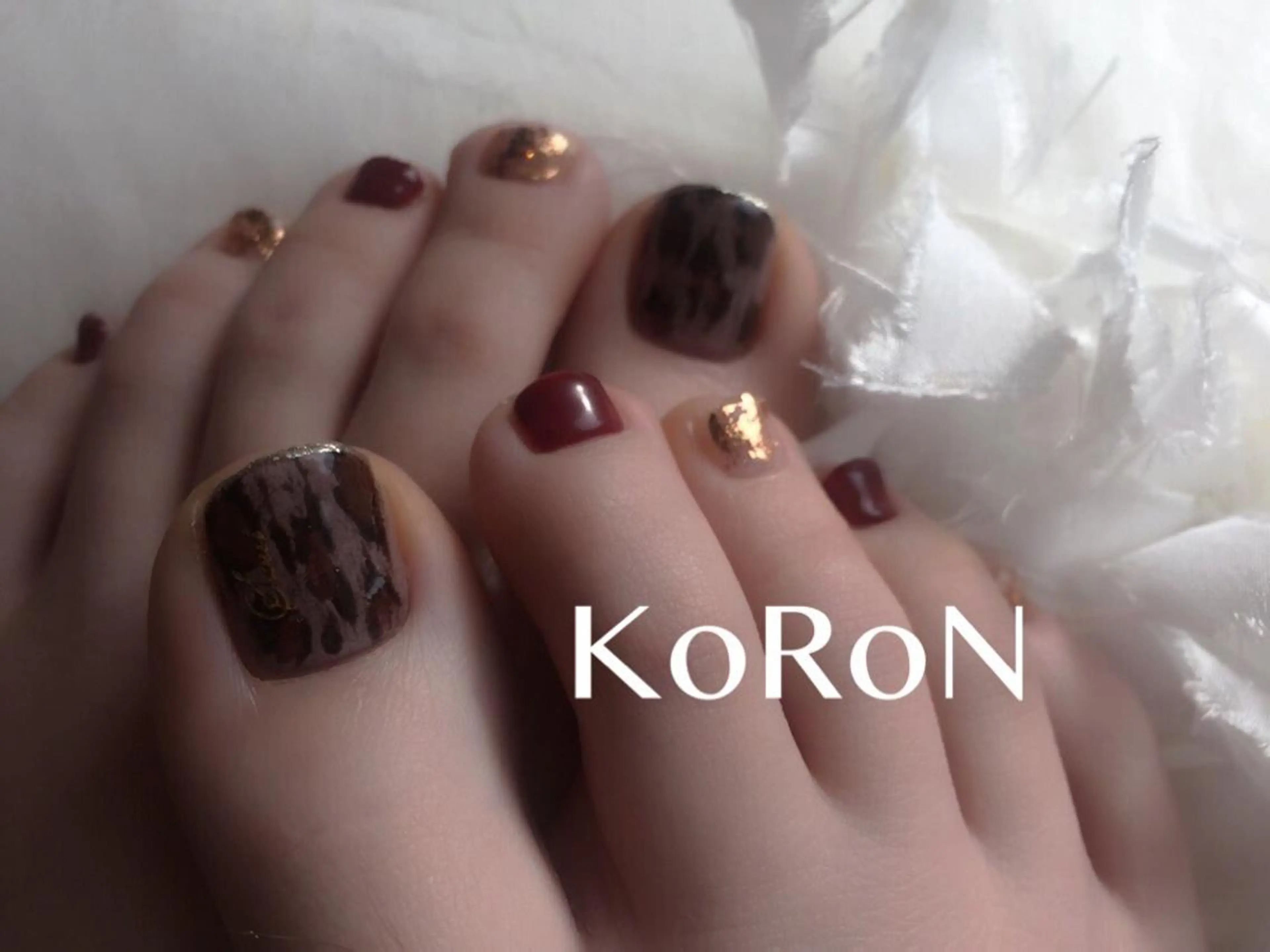 ネイル アニマル柄 フットネイル 自宅サロン鎌倉 KORONのネイルデザイン