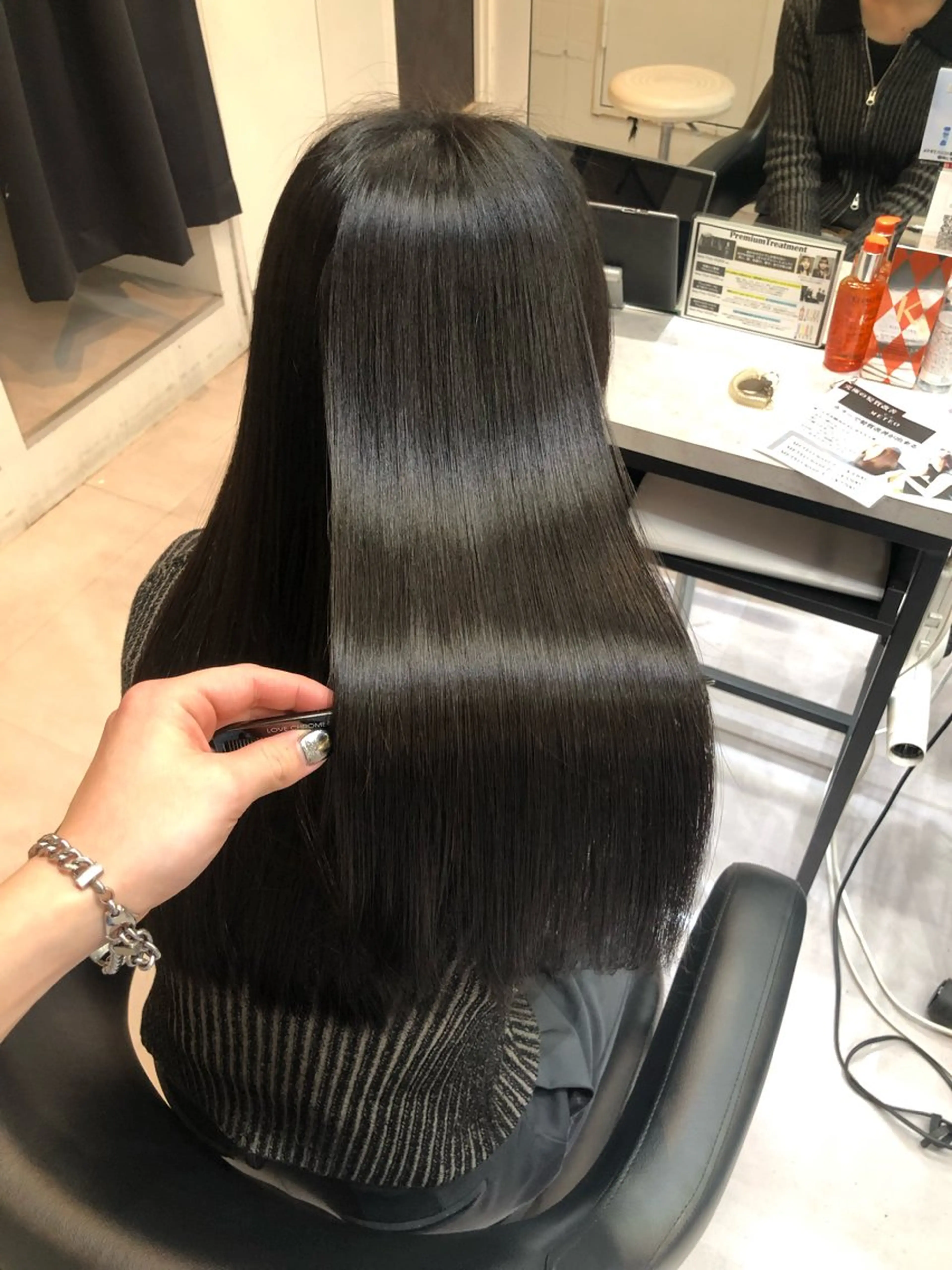 ロング カラー 縮毛矯正 トリートメント 🦋縮毛× 髪質改善🦋リョウヤのヘアスタイル