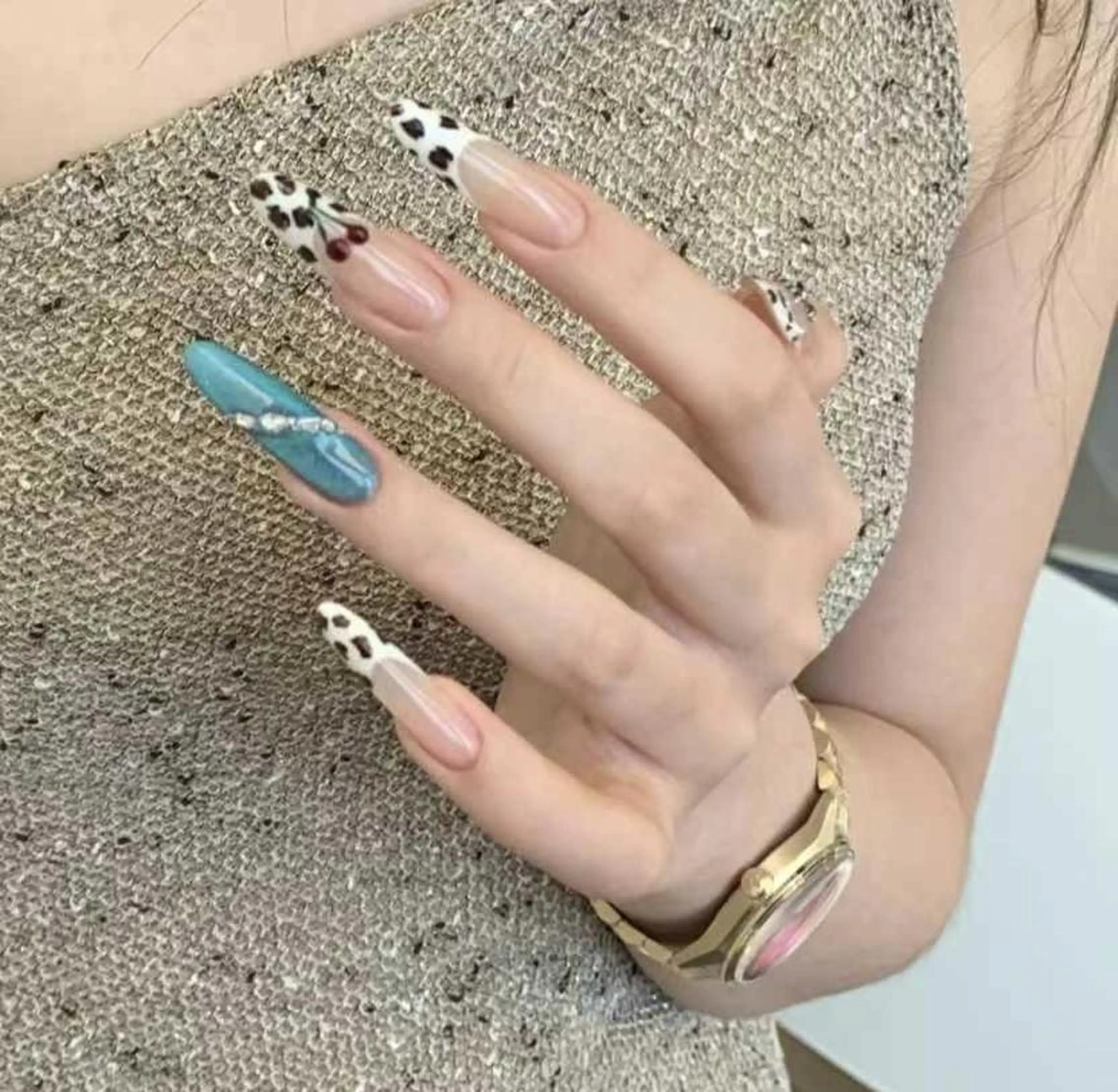 ネイル VIVIAN リサのネイルデザイン