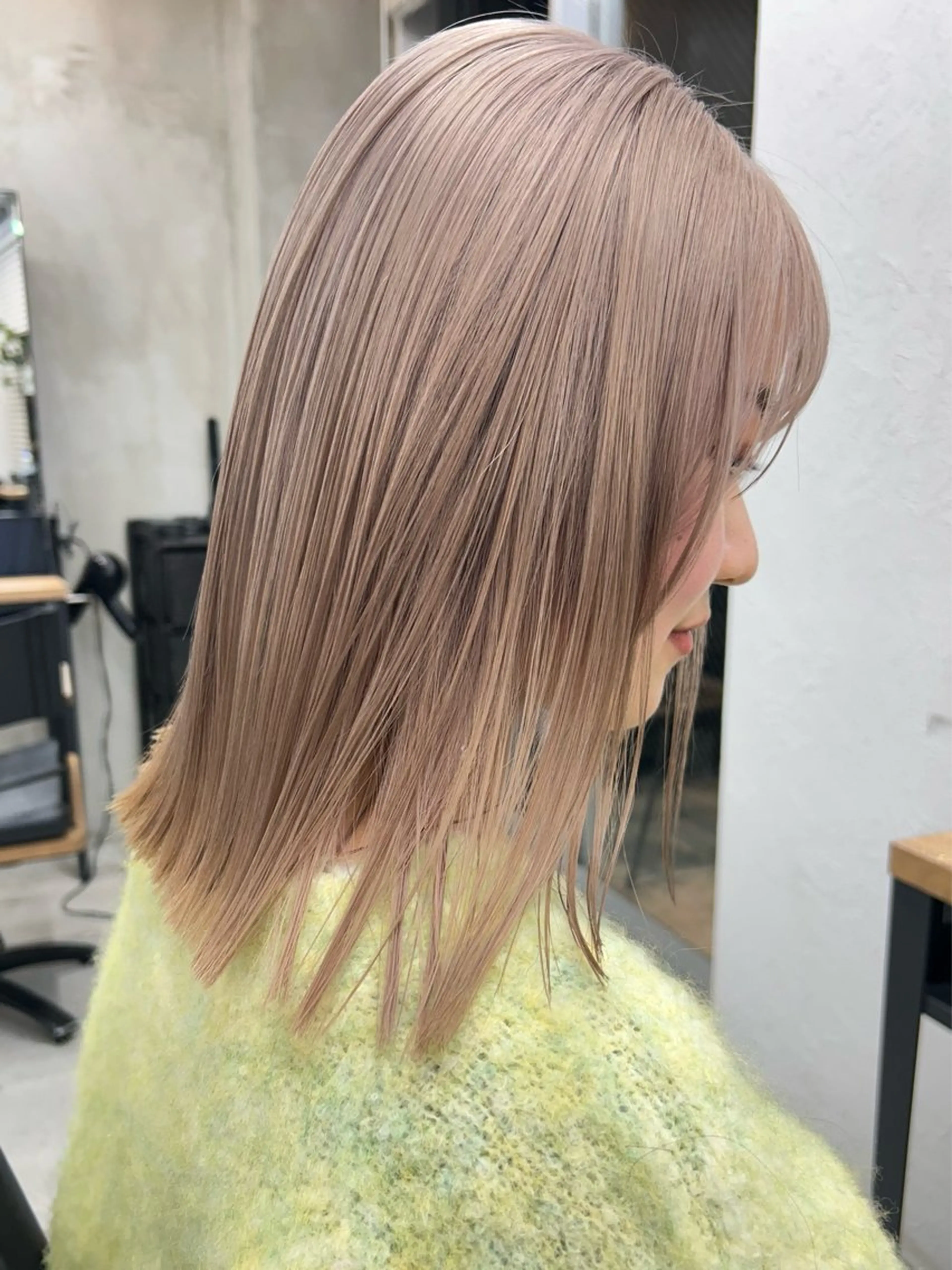 ミディアム カラー ベージュカラー ミルクティーベージュ カット ヘアカラー 🧸艶々韓国ヘア 🧁mizunaのヘアスタイル