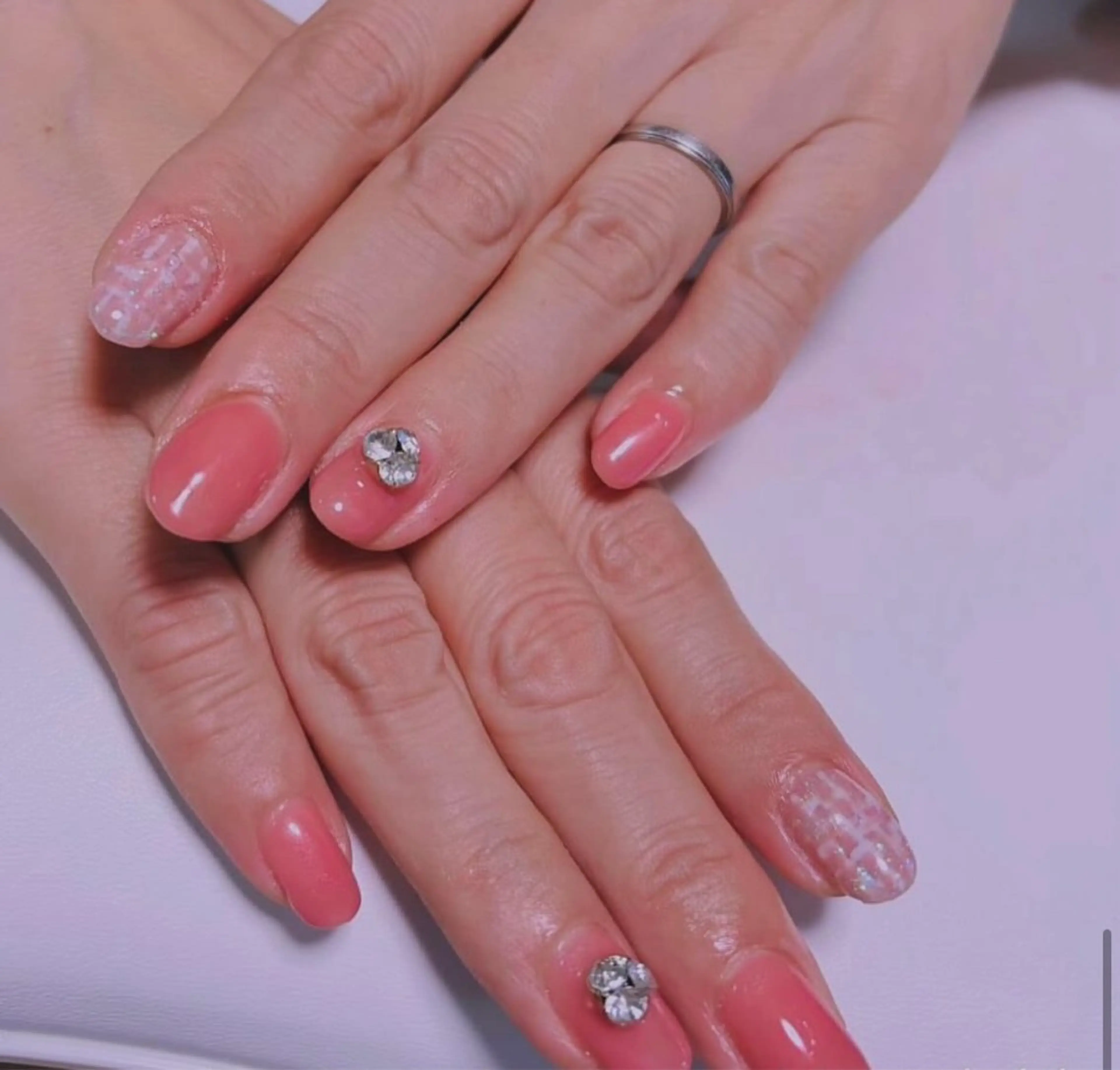 ネイル フラッシュネイル フットネイル フレンチネイル ジェルネイル ガラスフレンチ Nail salon Natulalのネイルデザイン