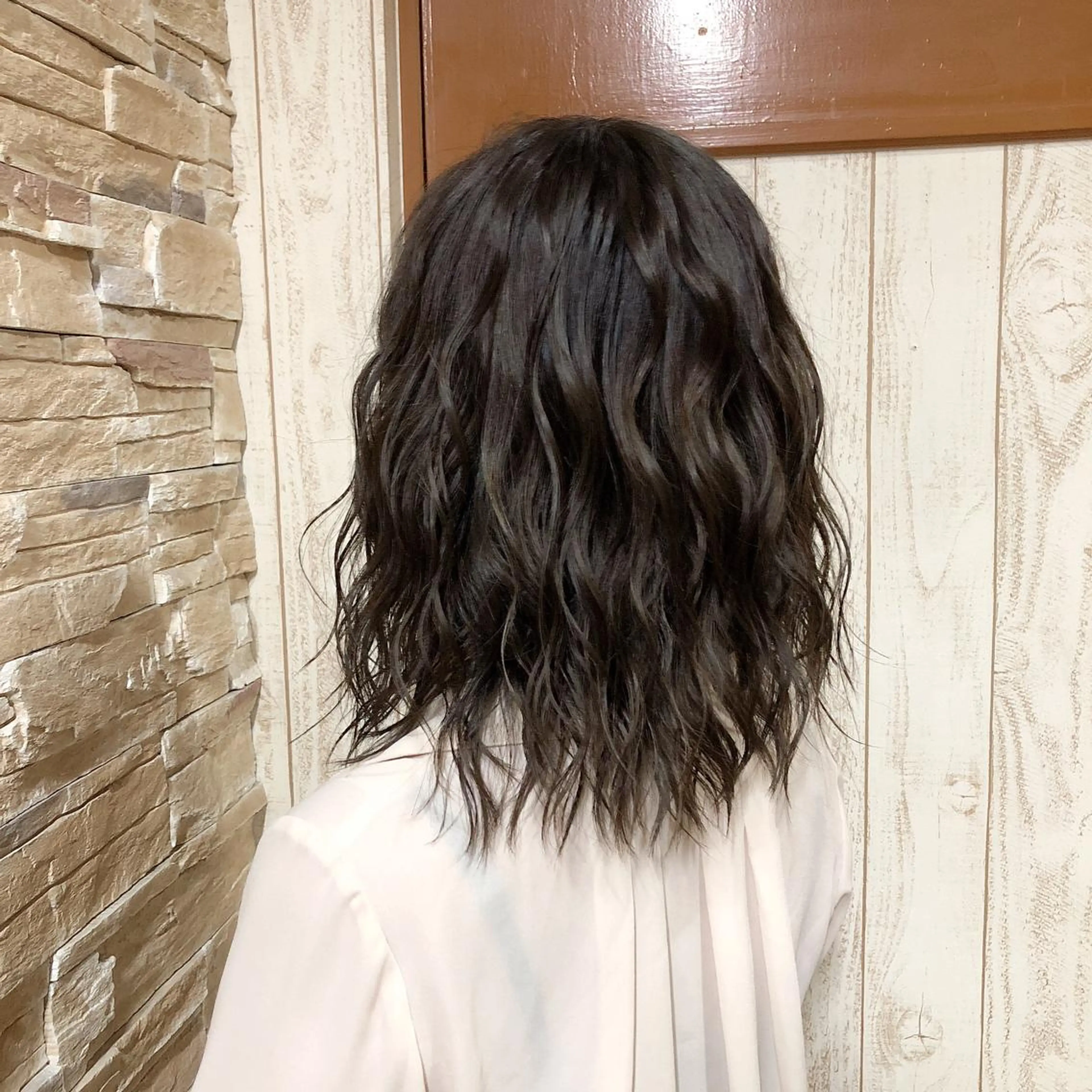 ミディアム カラー kr2s アメ村のヘアスタイル