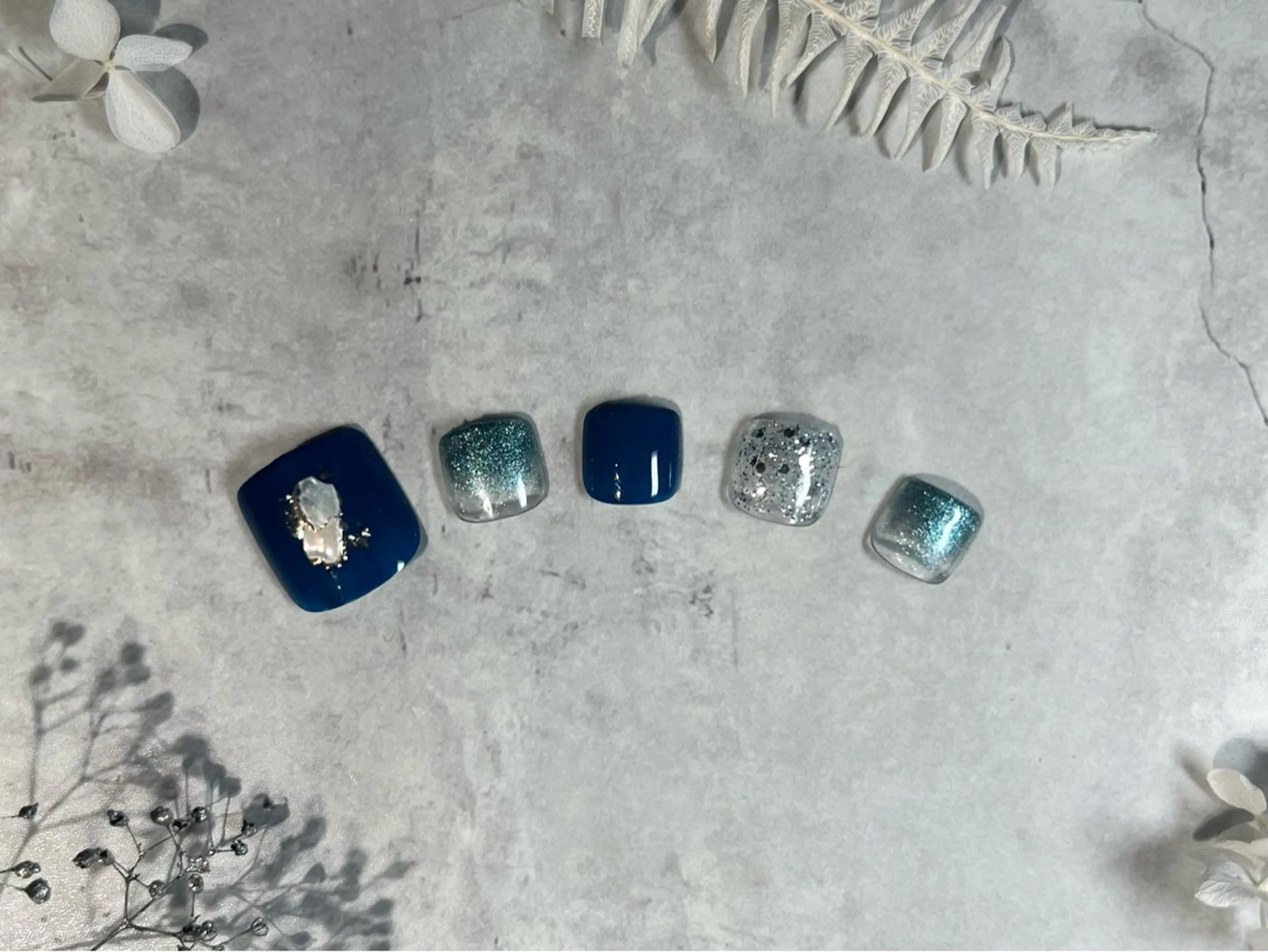 ネイル フットネイル LisBlanc ATSUKOのネイルデザイン