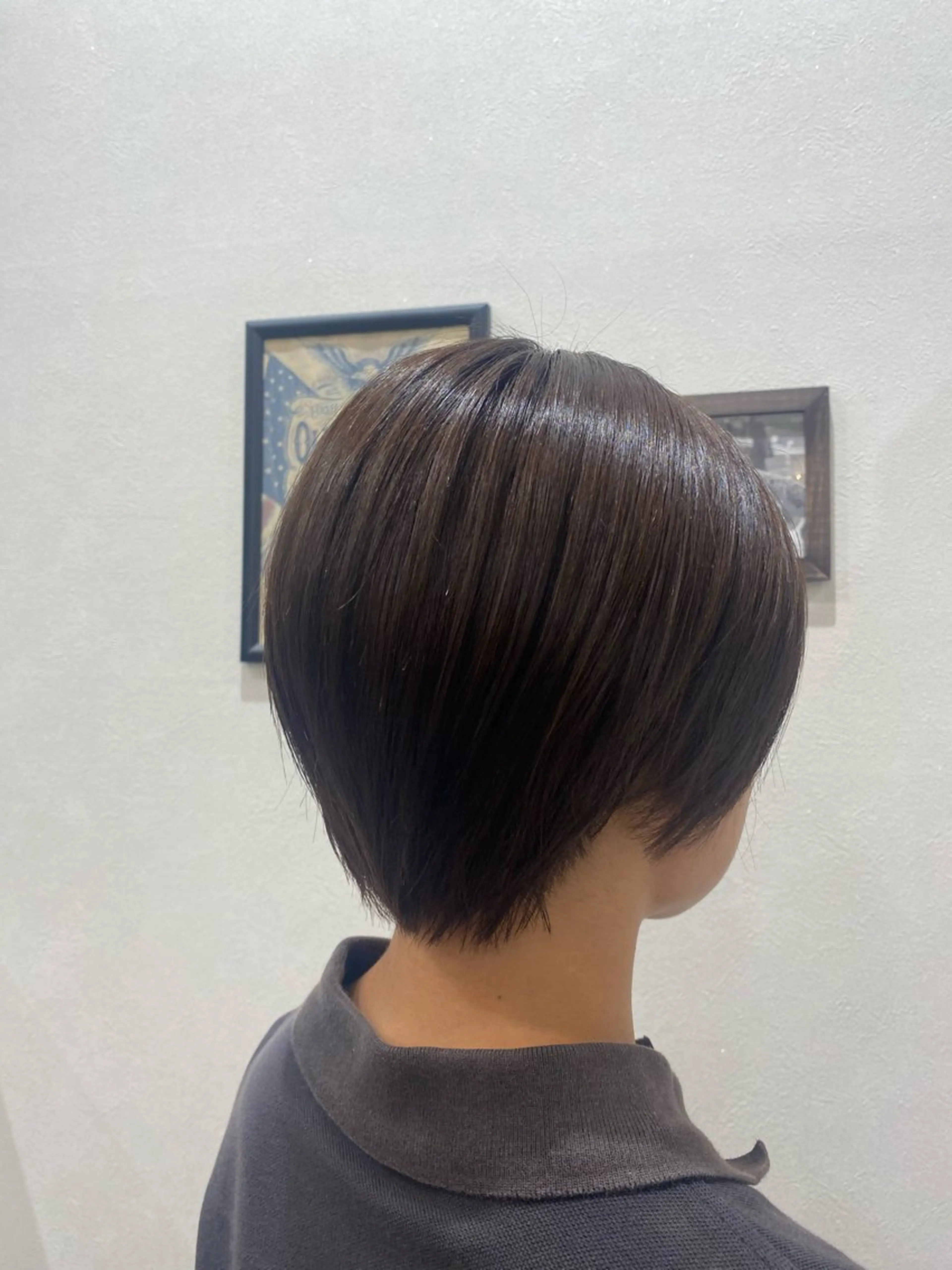 カラー 萩原 彩音のヘアスタイル