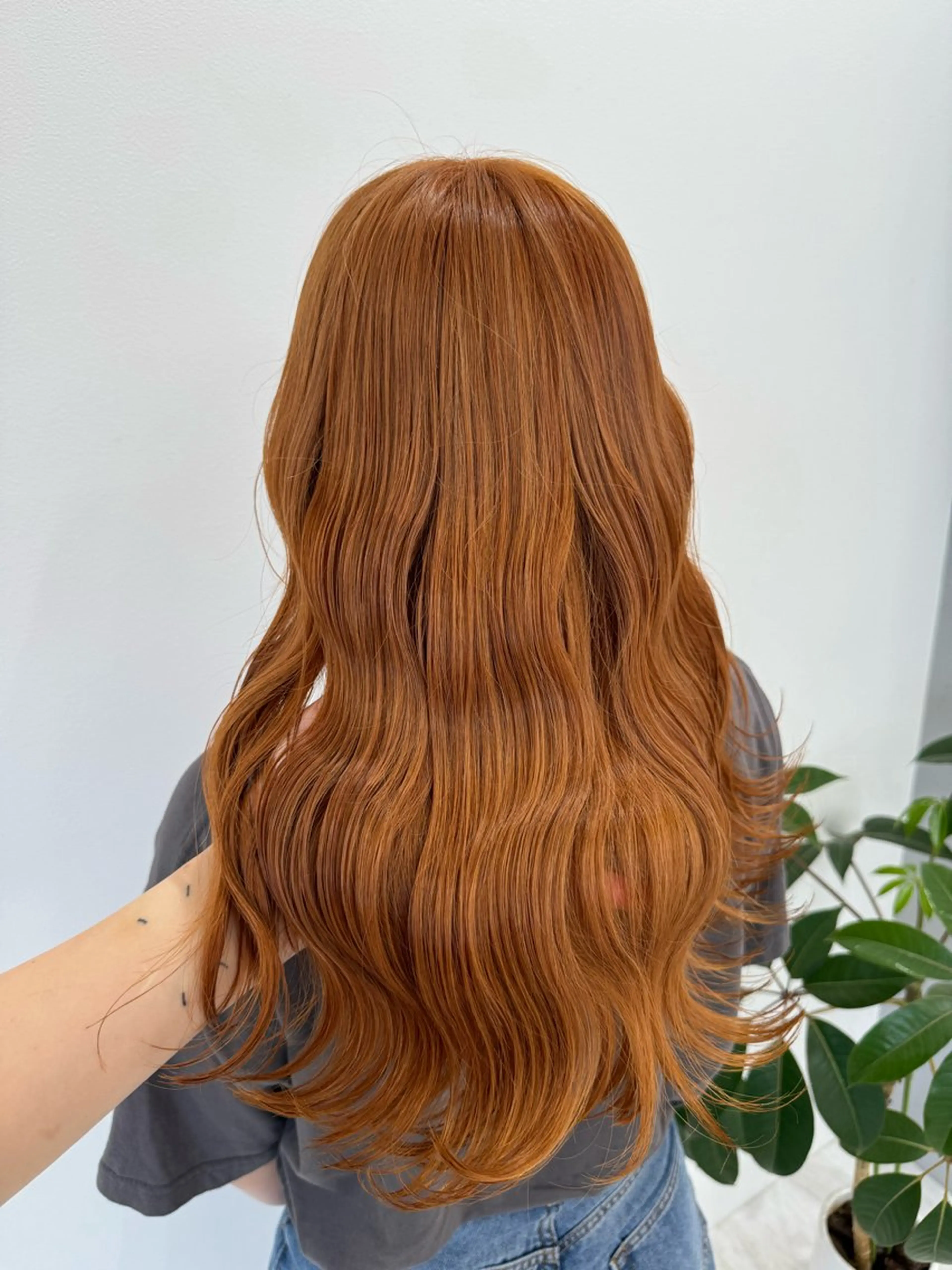 カラー ブリーチ・縮毛矯正 三島佳音のヘアスタイル