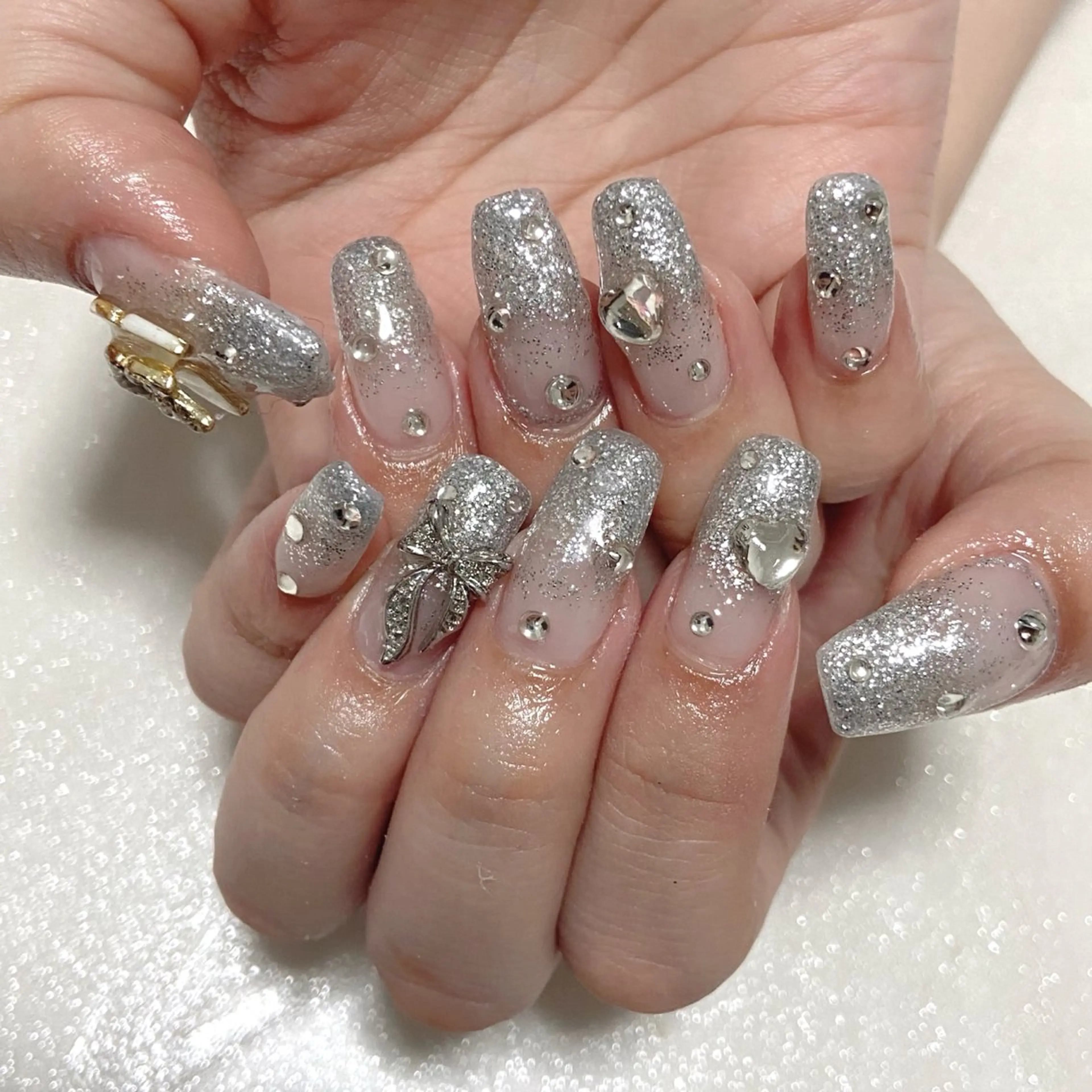 ネイル リボン ハンドネイル nail salon MARuのネイルデザイン